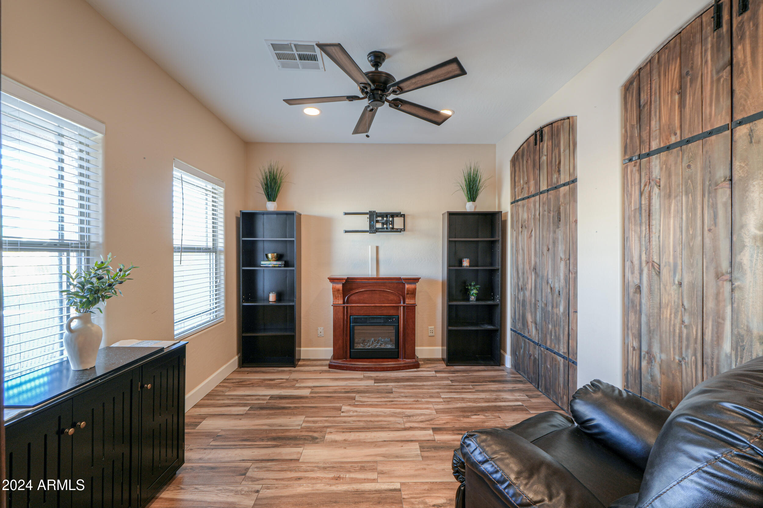 11543 E STARKEY Avenue