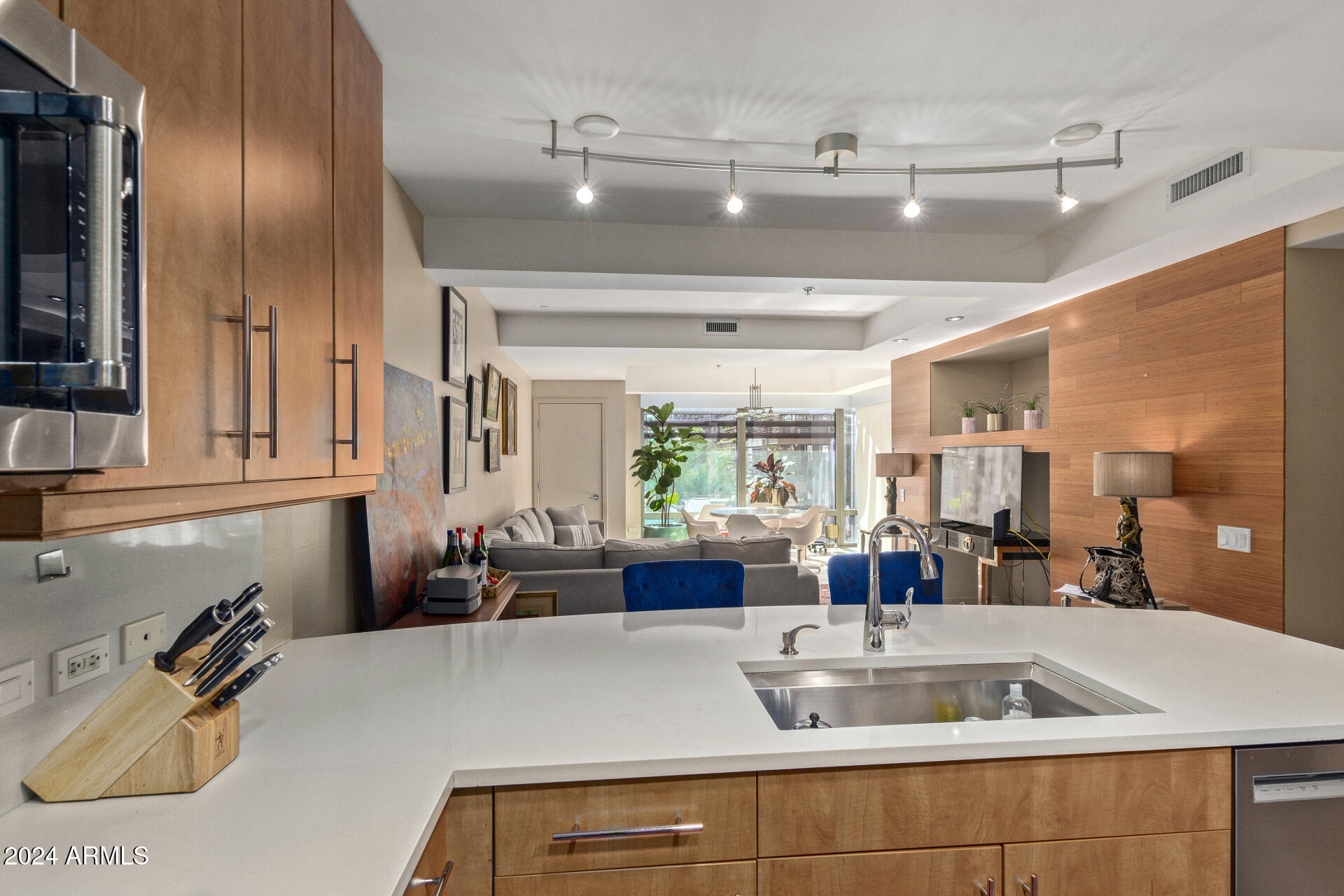 7141 E RANCHO VISTA Drive # 4009