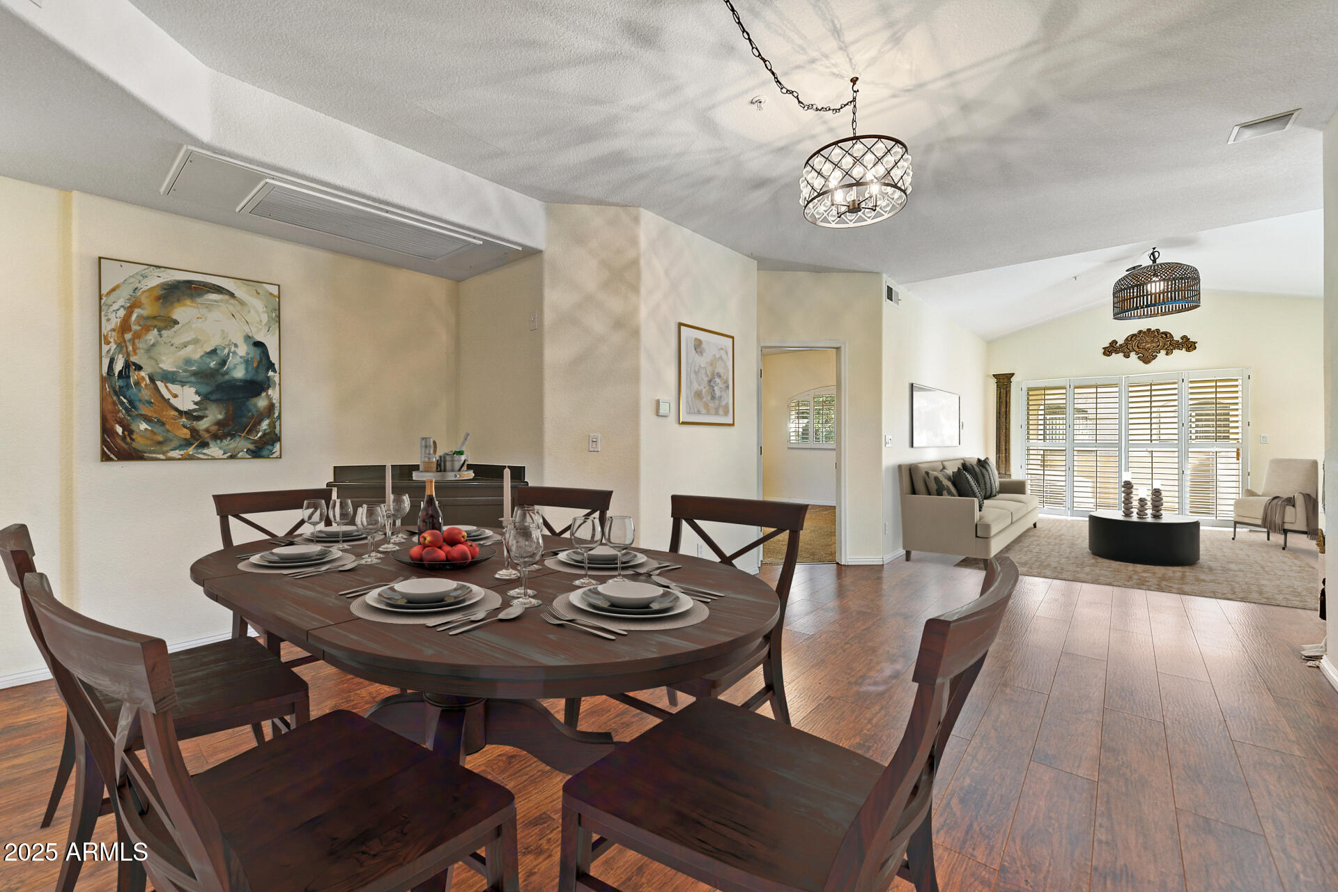 8653 E ROYAL PALM Road 2005