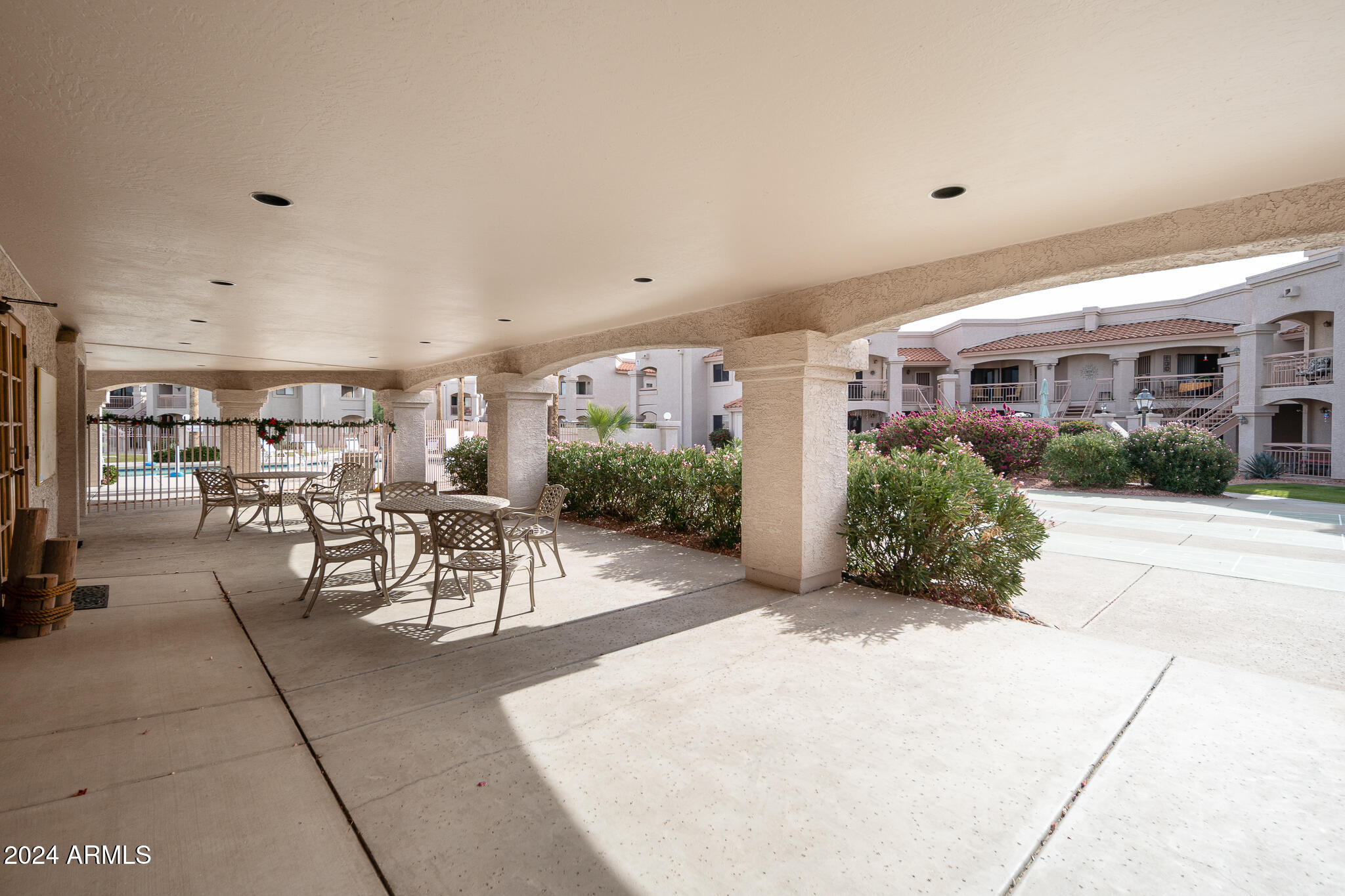 9151 W GREENWAY Road, 243