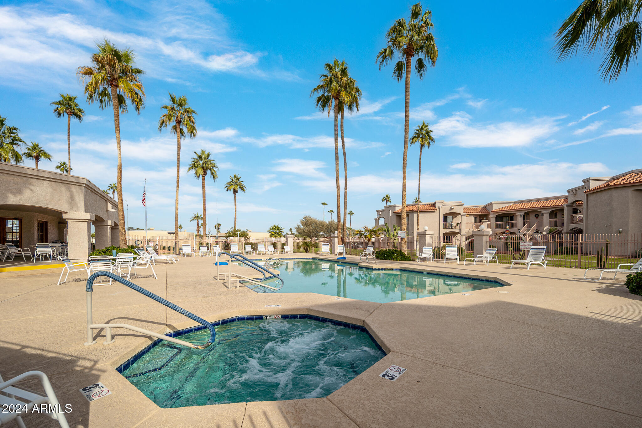 9151 W GREENWAY Road, 243