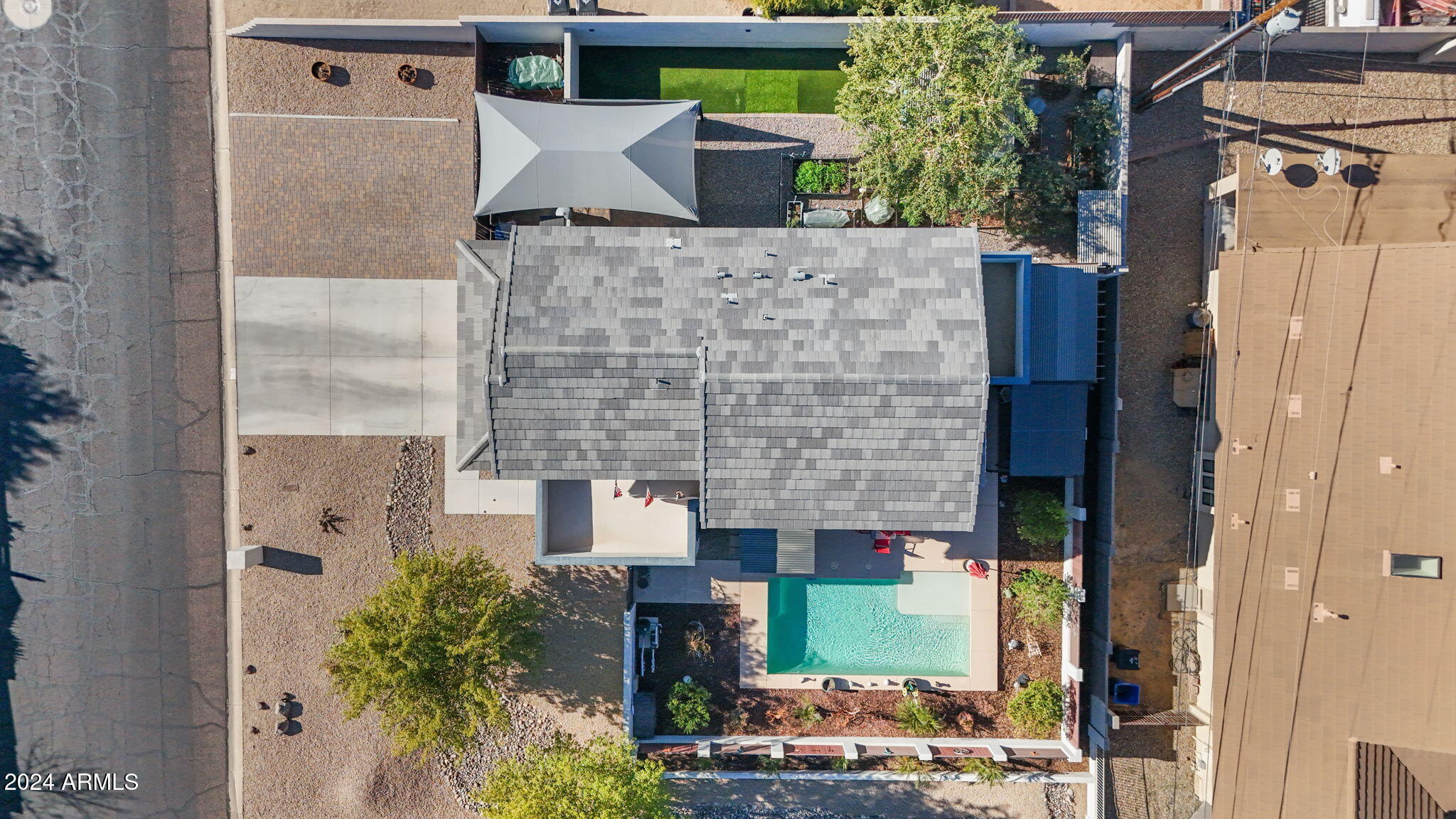 1840 E Avenida Del Oro