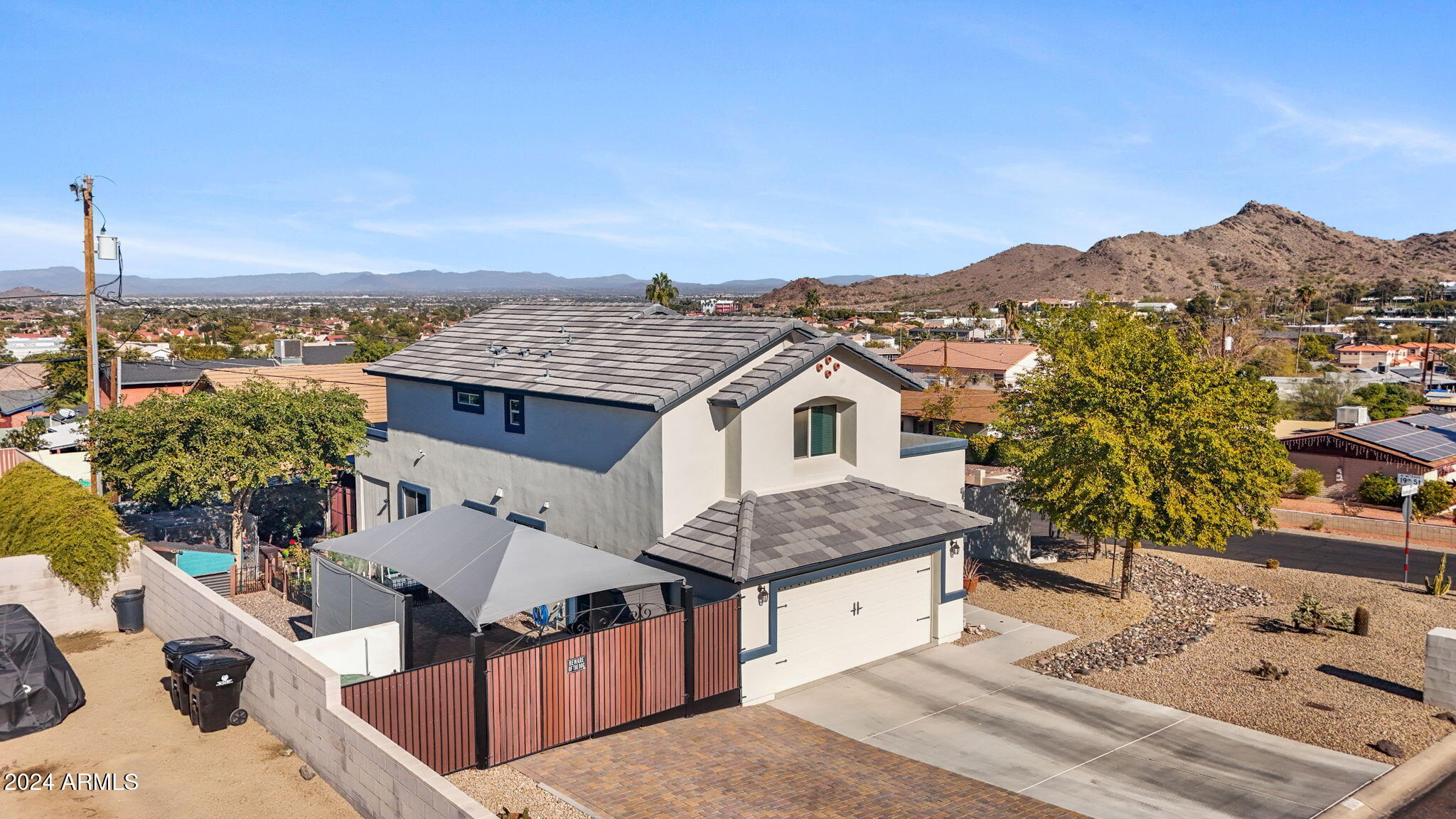 1840 E Avenida Del Oro