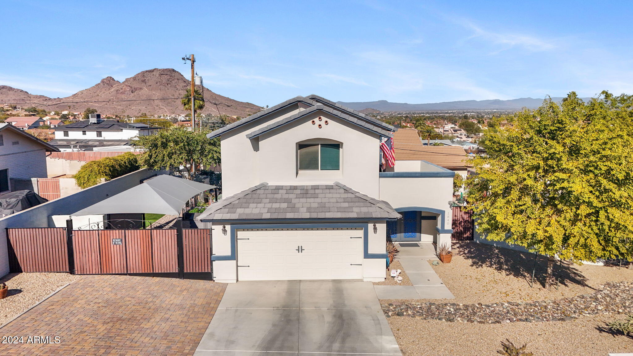 1840 E Avenida Del Oro