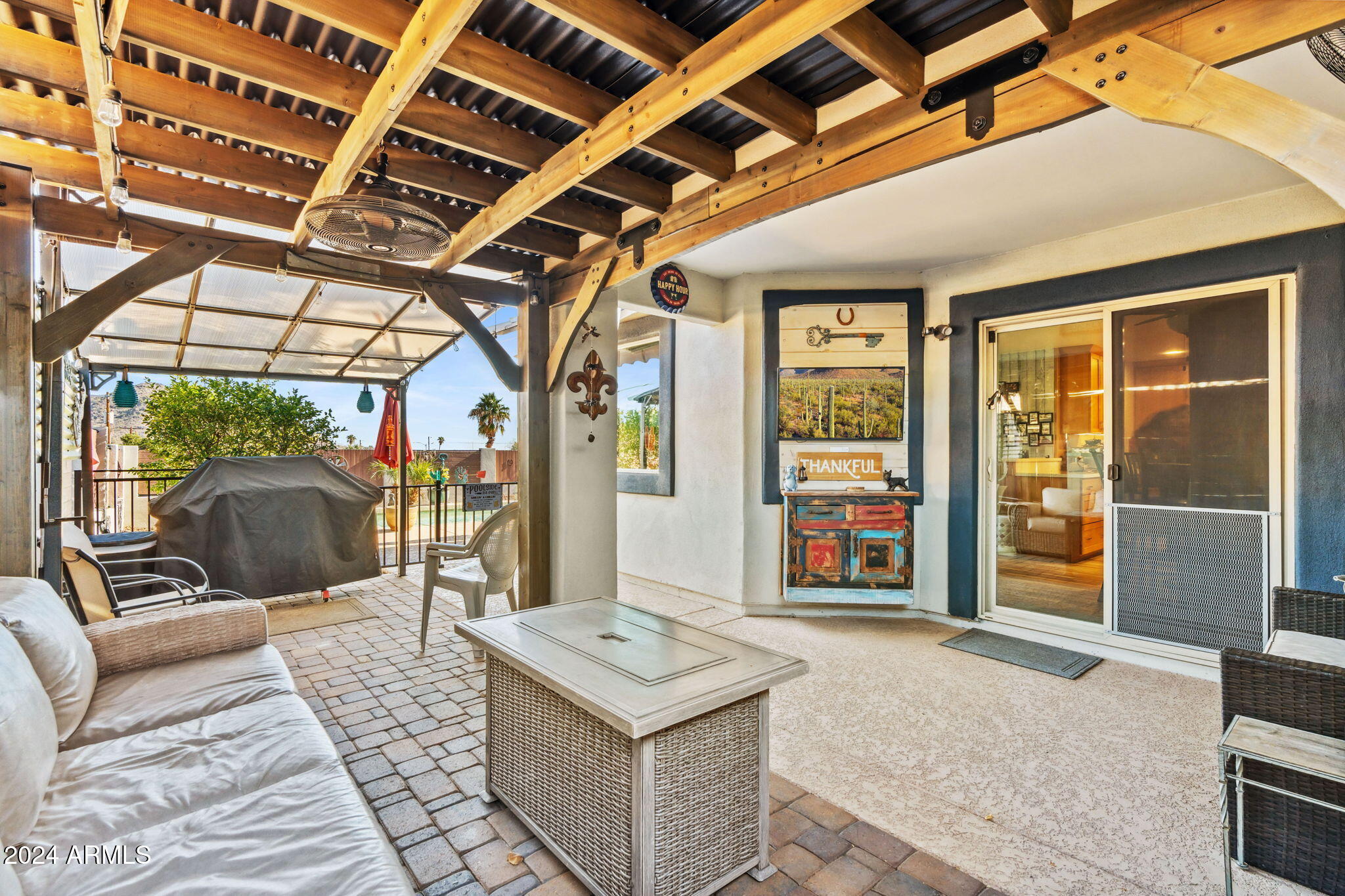 1840 E Avenida Del Oro