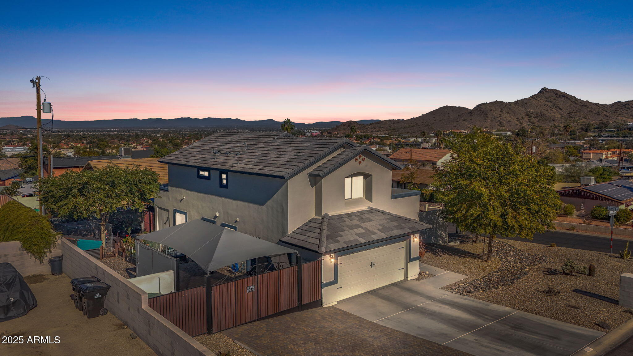 1840 E Avenida Del Oro