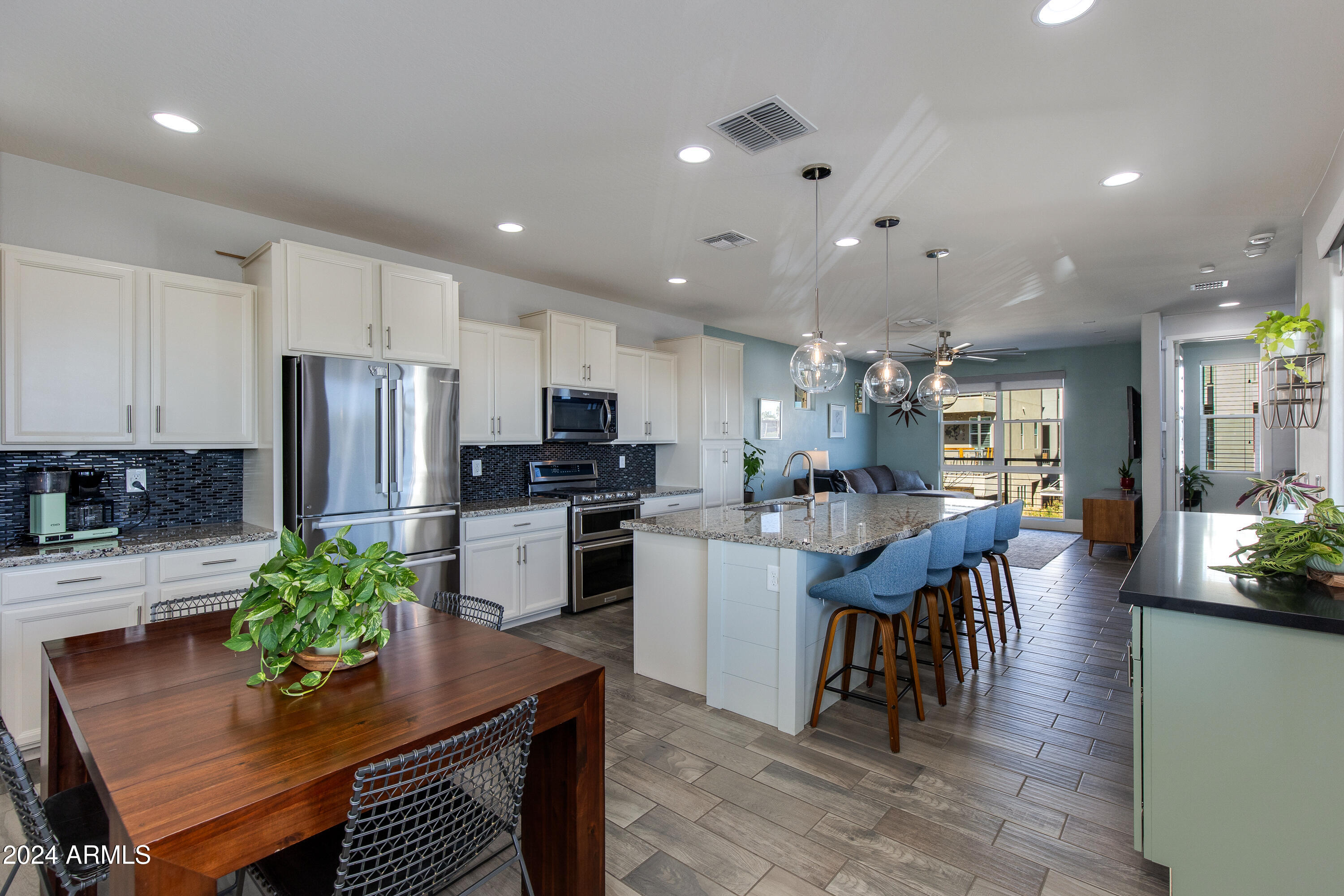7031 W JASPER Drive