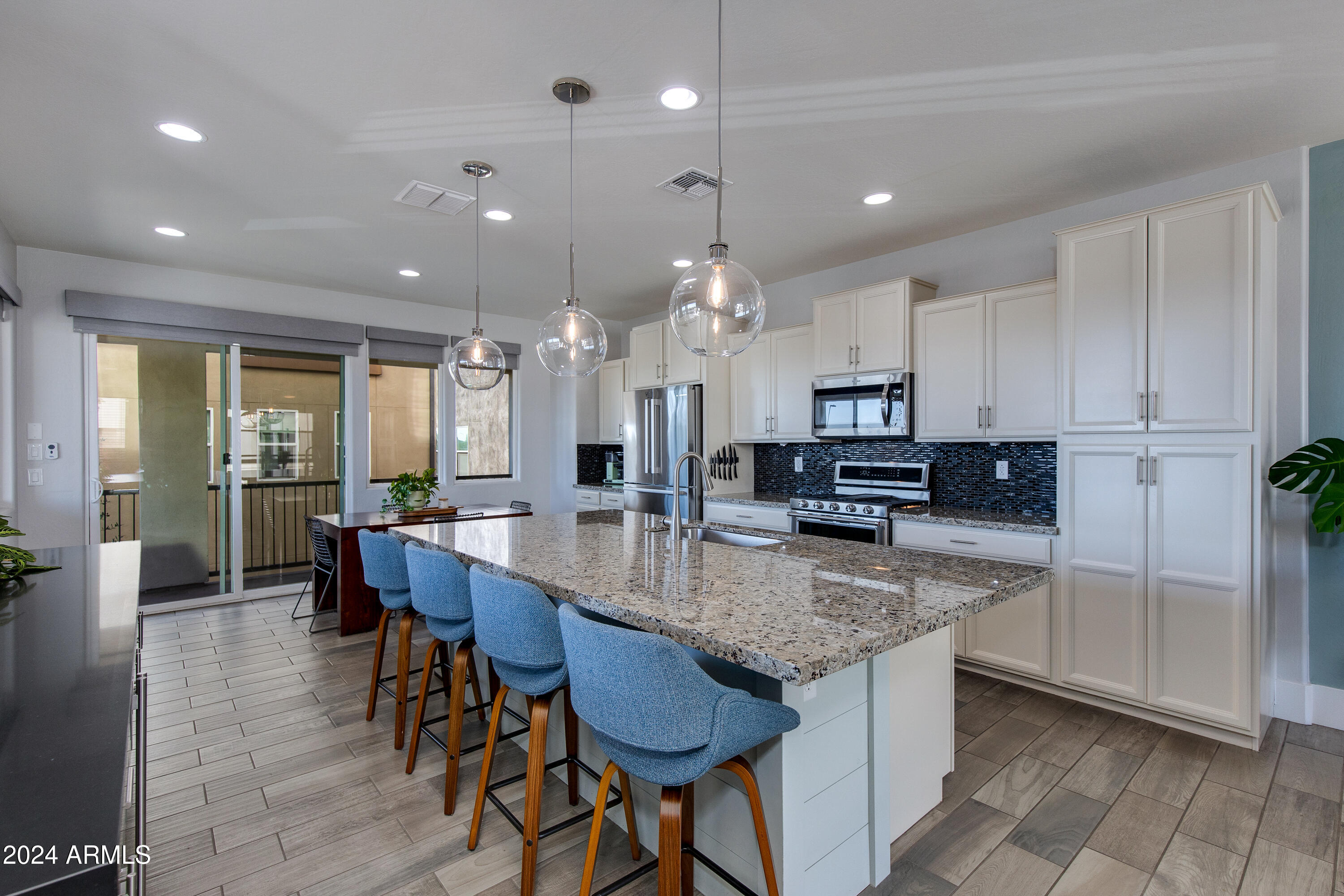 7031 W JASPER Drive