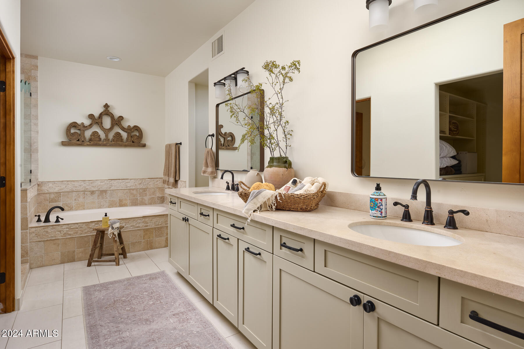 7500 E BOULDERS Parkway # 5