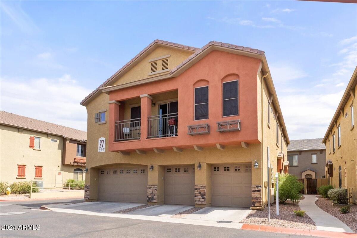 2250 E Deer Valley Rd #77