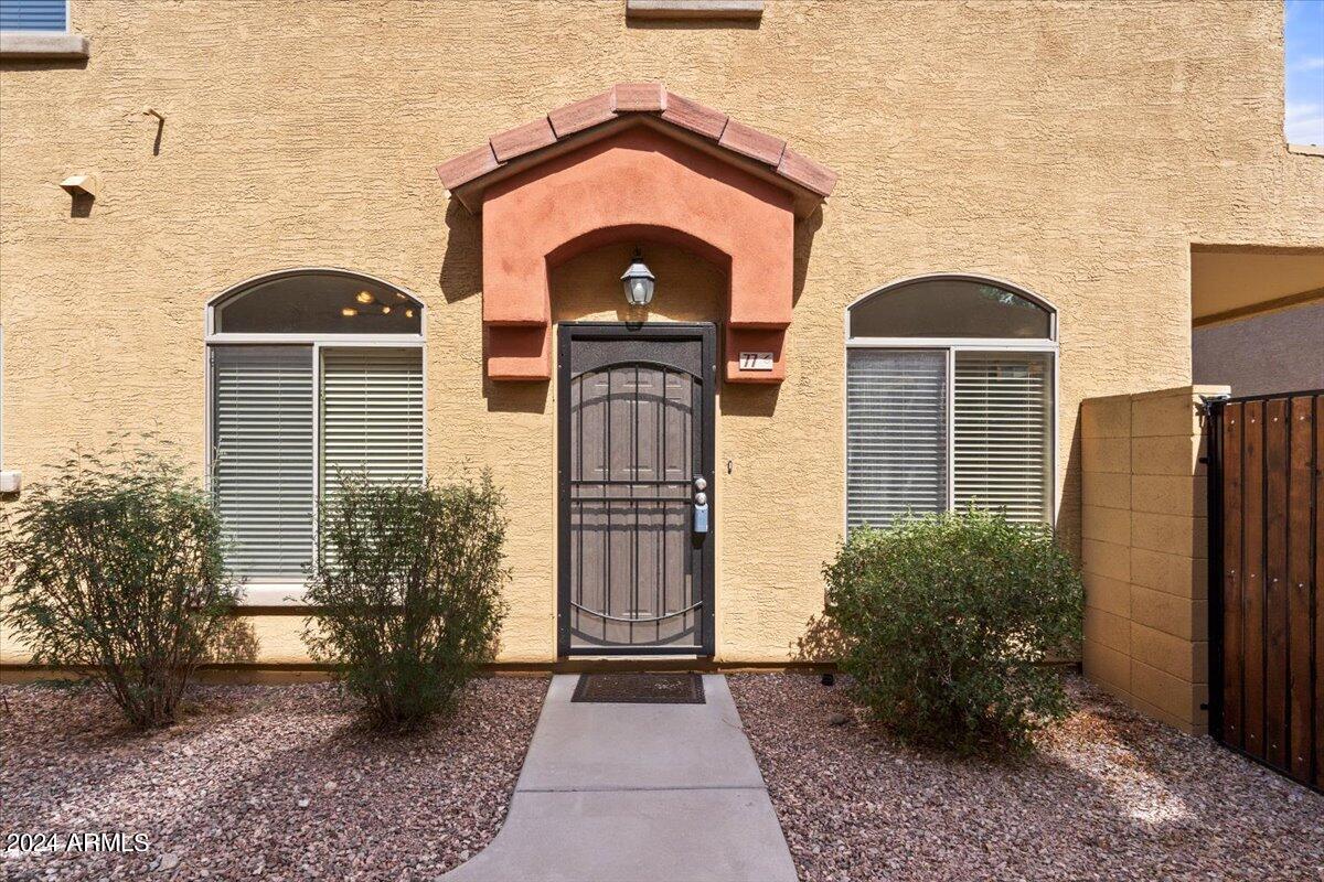 2250 E Deer Valley Rd #77