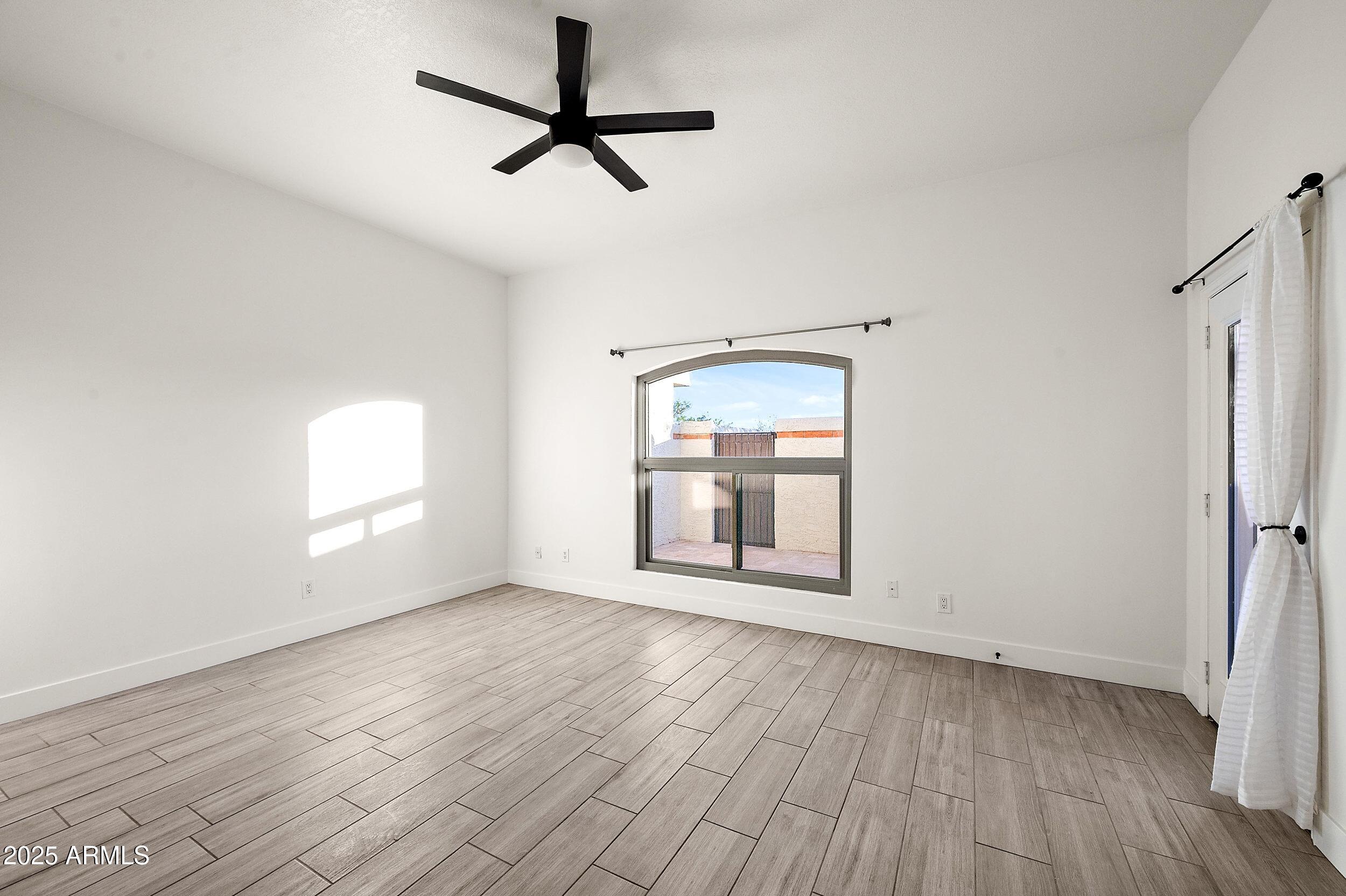 5711 N 24TH Place