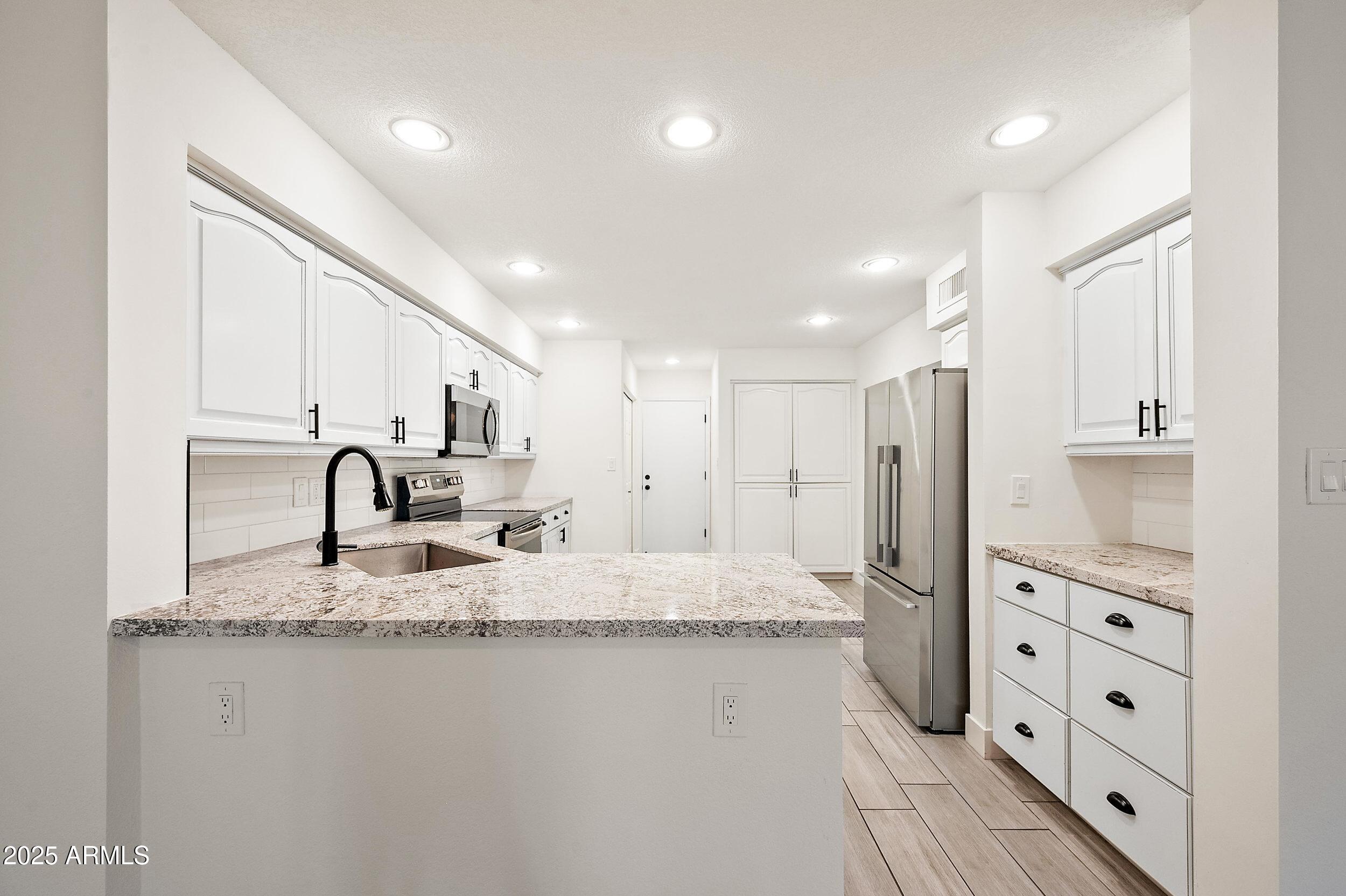 5711 N 24TH Place