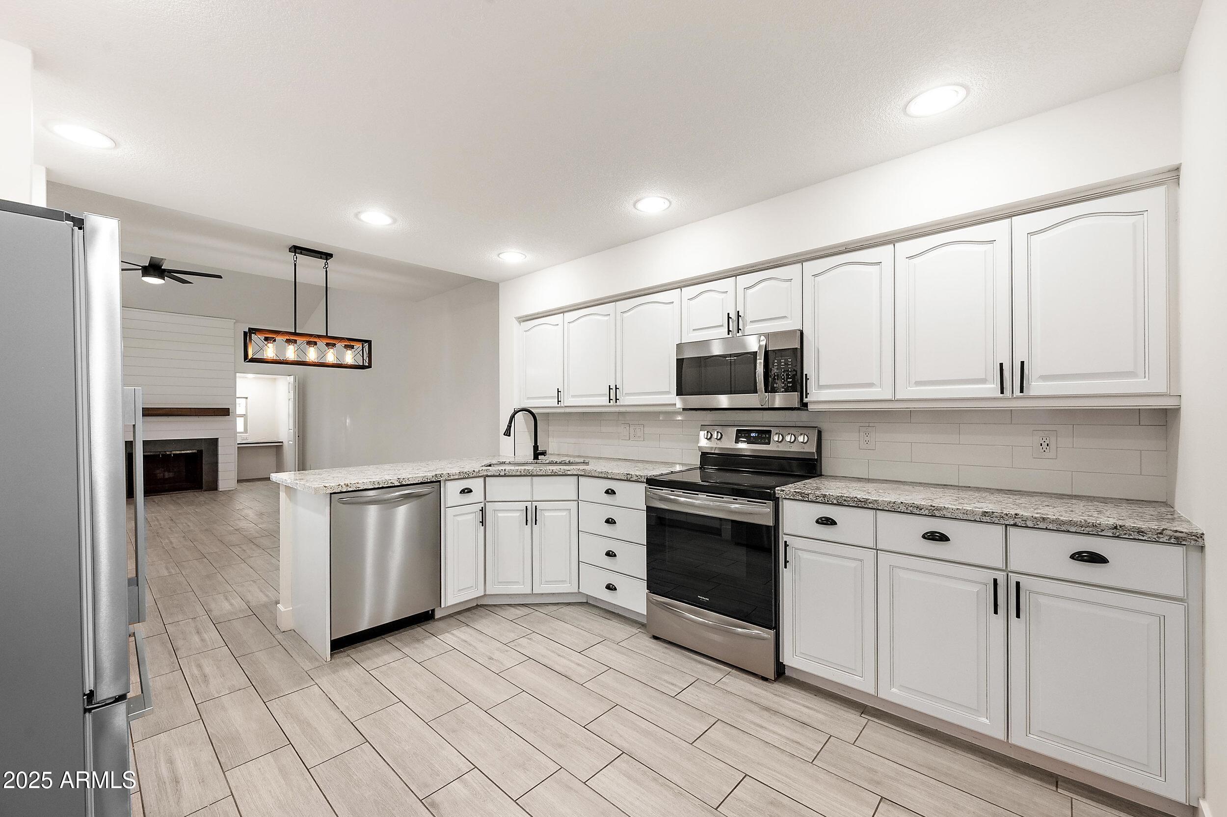 5711 N 24TH Place