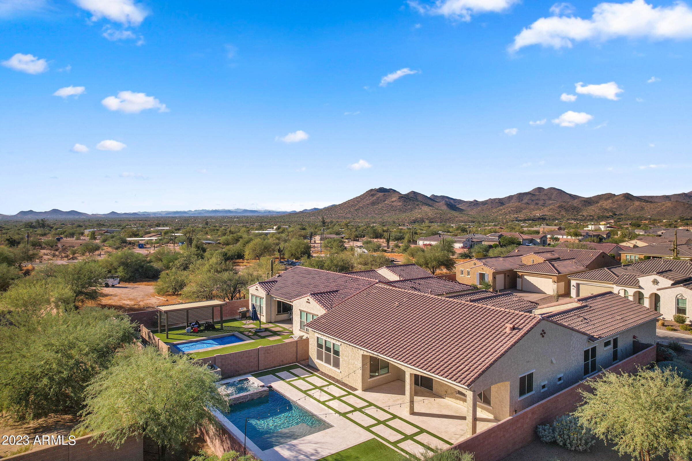 34801 N 53RD Street, 10