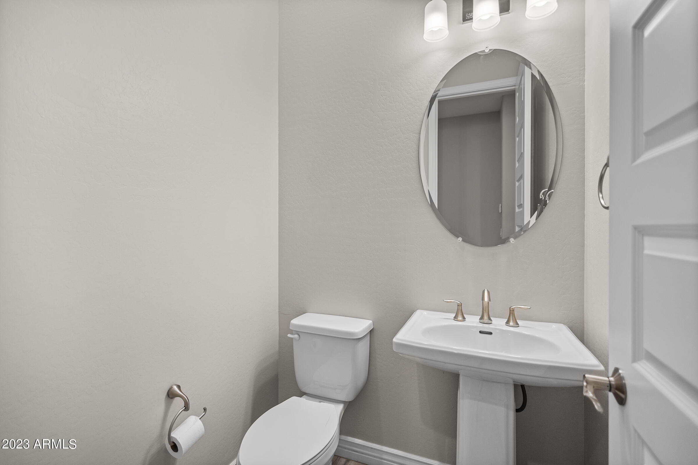 34801 N 53RD Street, 10