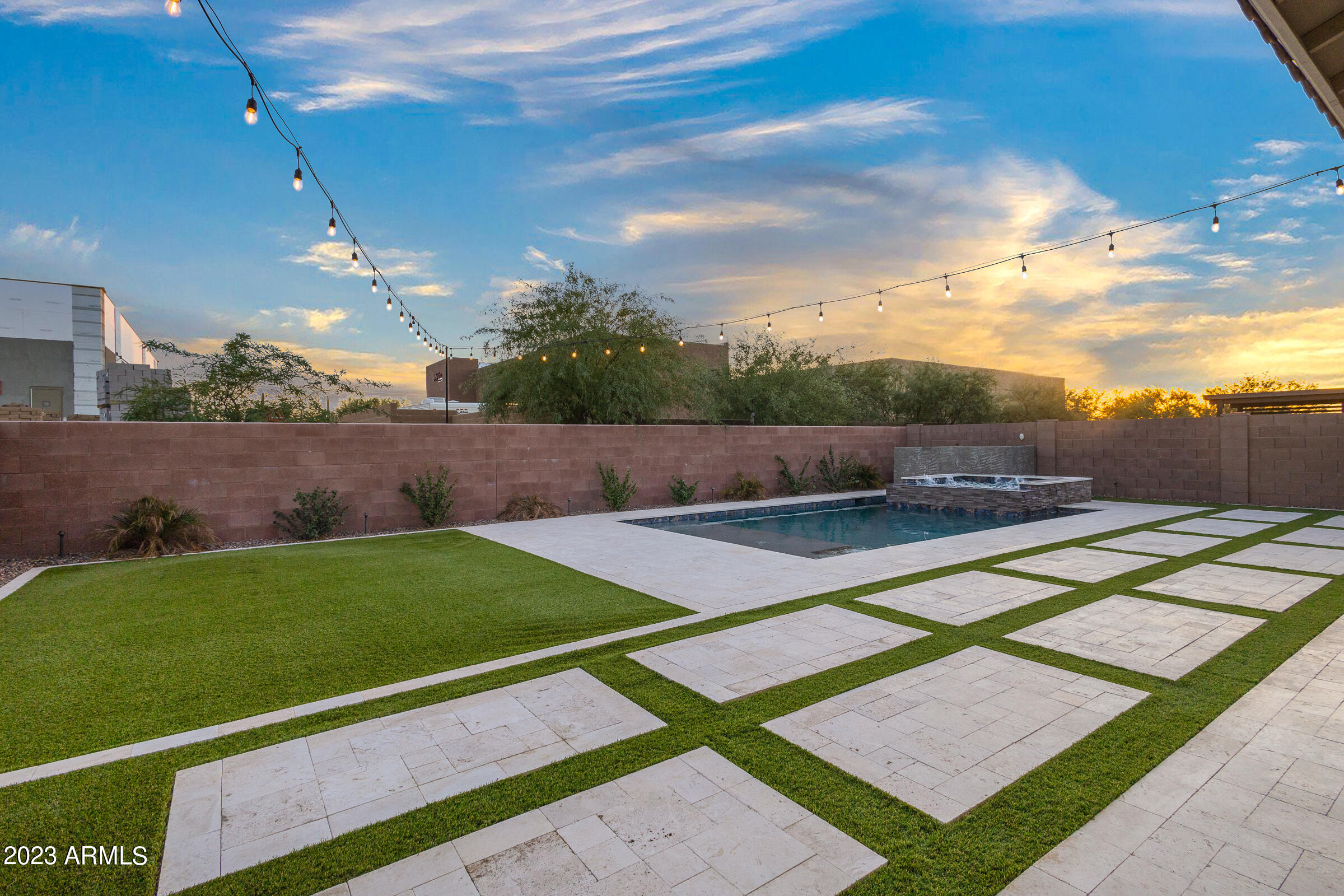 34801 N 53RD Street, 10