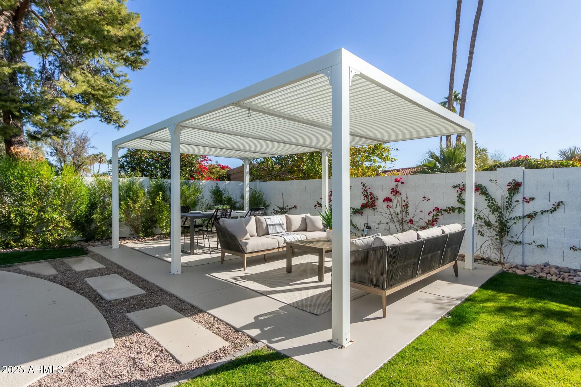7489 E WINDROSE Drive