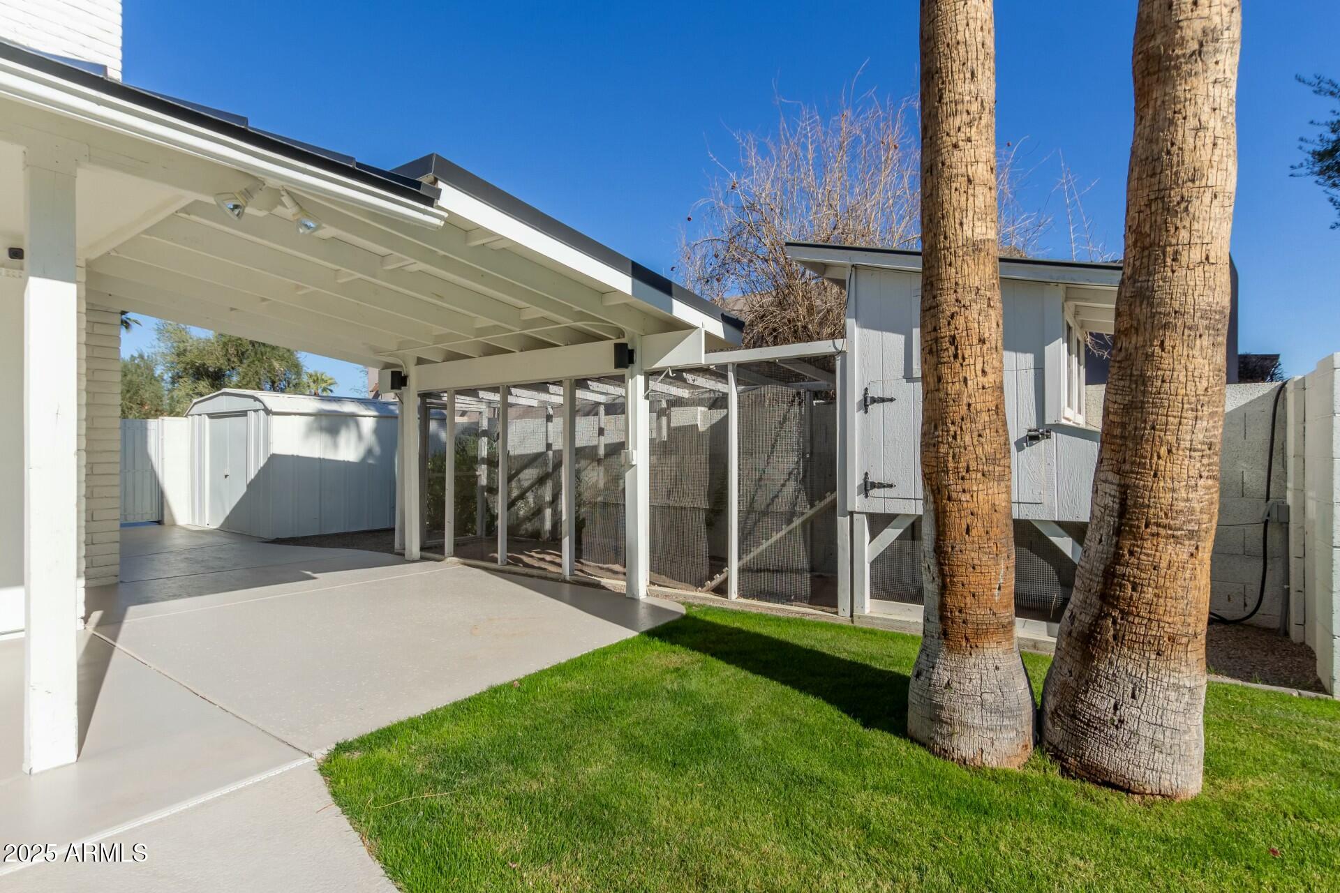 7489 E WINDROSE Drive