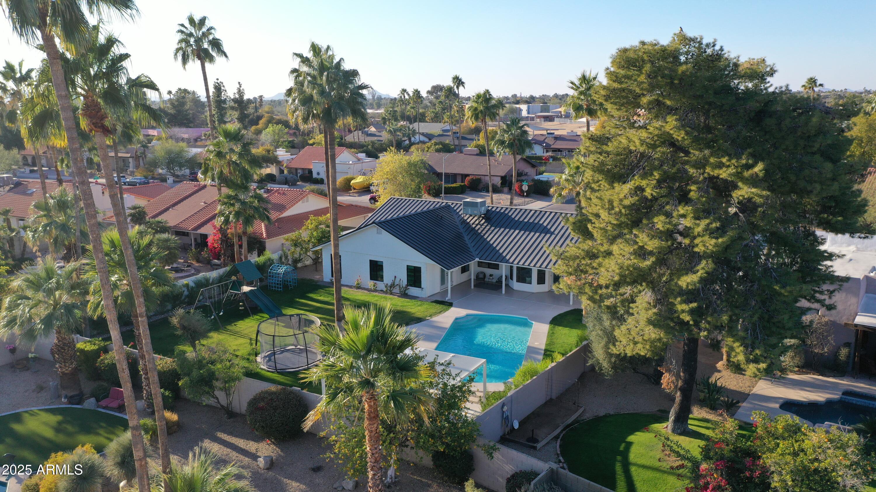 7489 E WINDROSE Drive