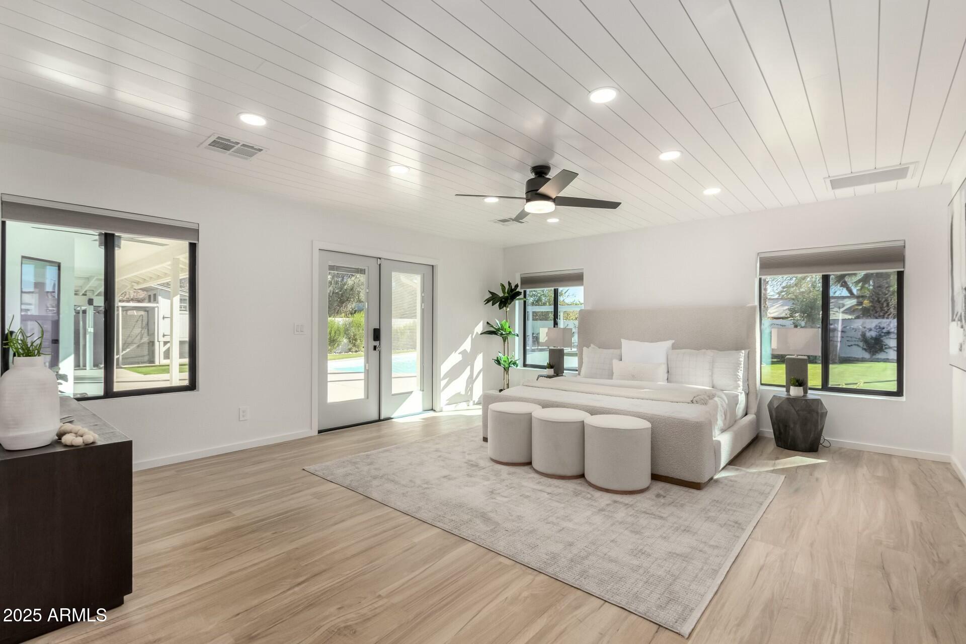 7489 E WINDROSE Drive