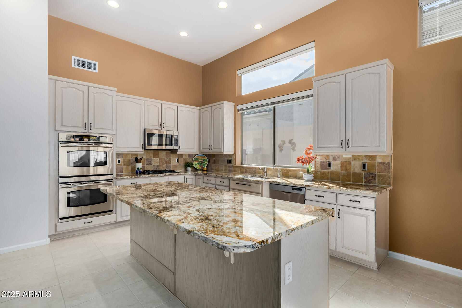 11516 E Buckskin Trail