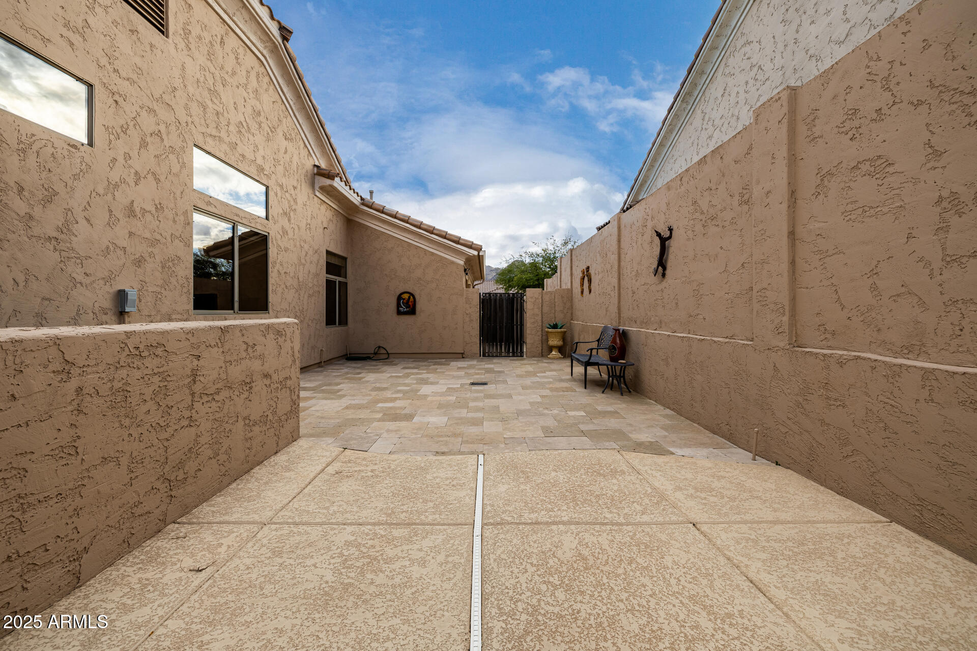 11516 E Buckskin Trail