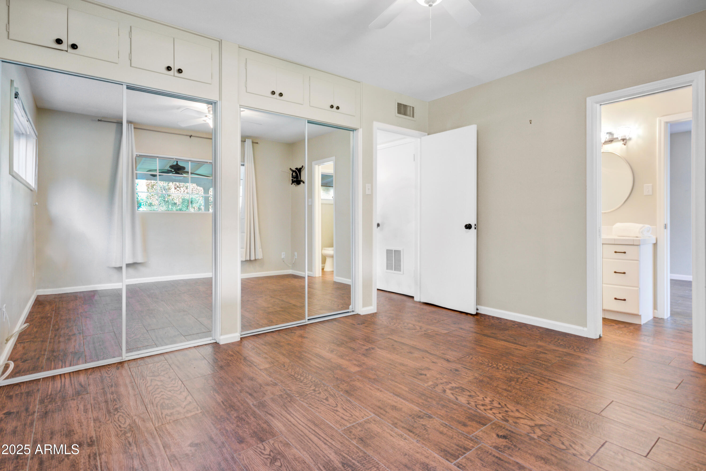 3009 N VALENCIA Lane