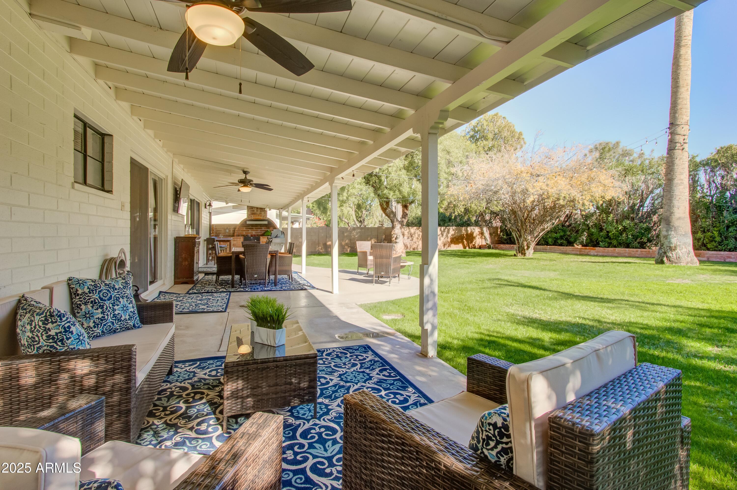 3009 N VALENCIA Lane