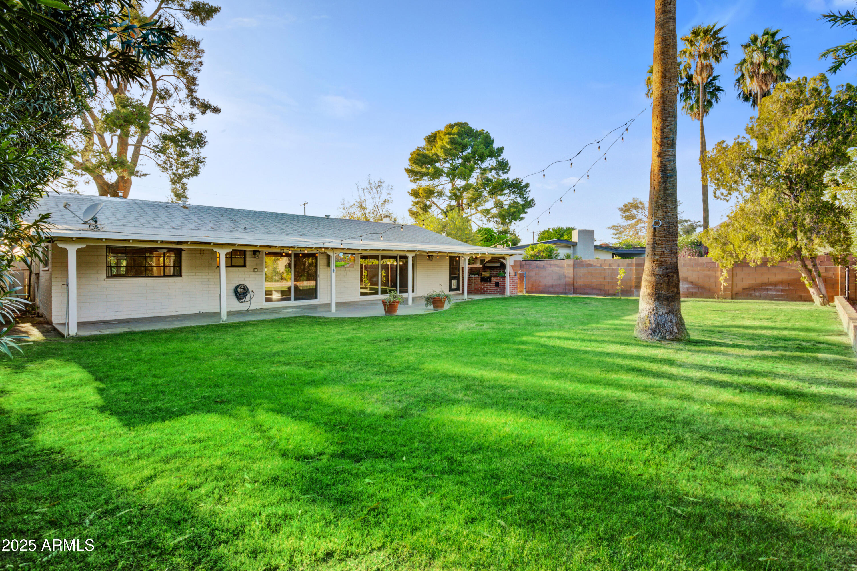 3009 N VALENCIA Lane