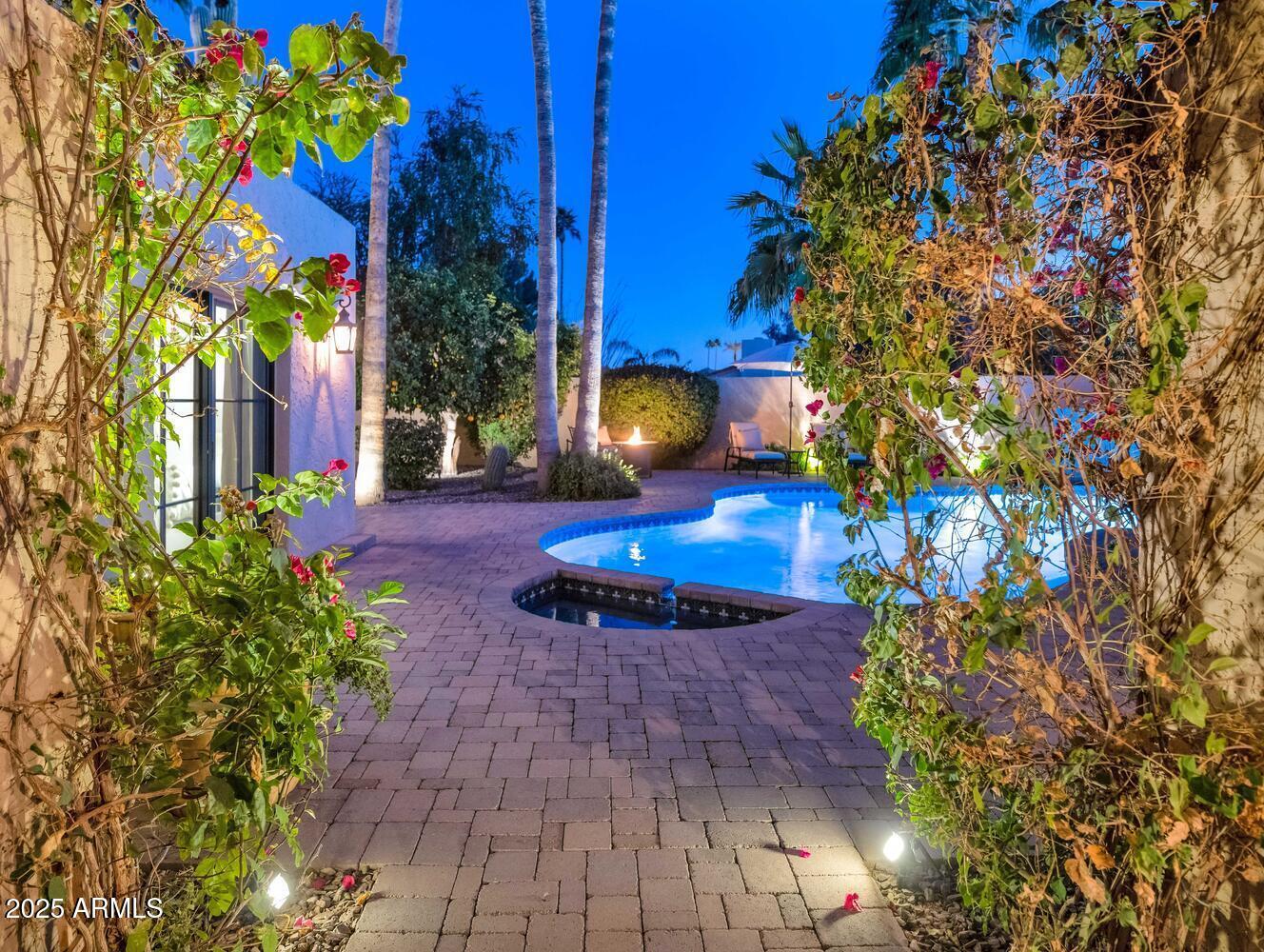 7258 E MANZANITA Drive