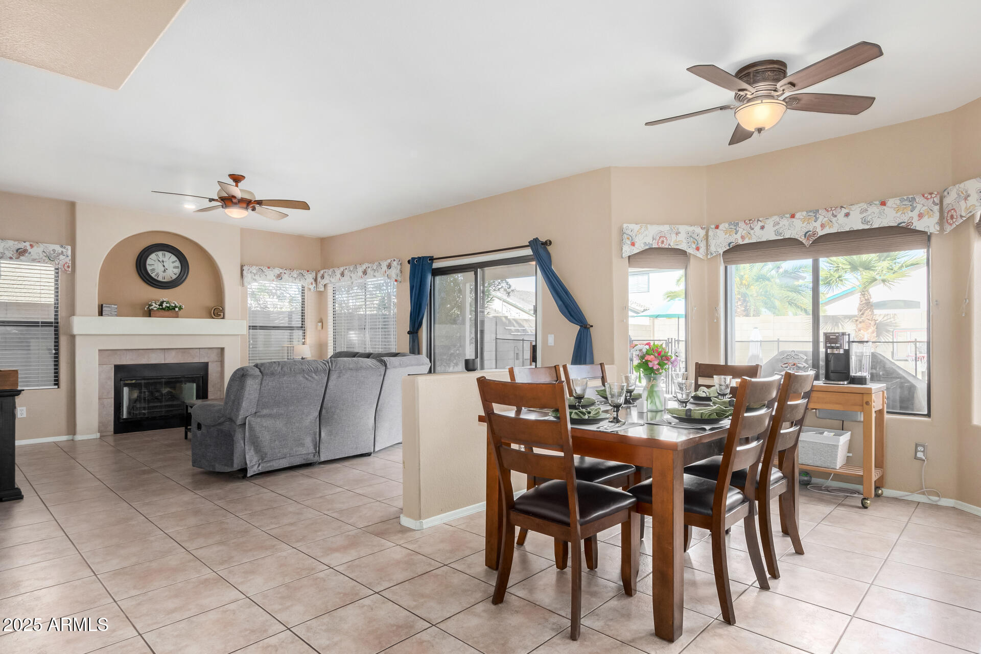 4338 E WOODRIDGE Drive
