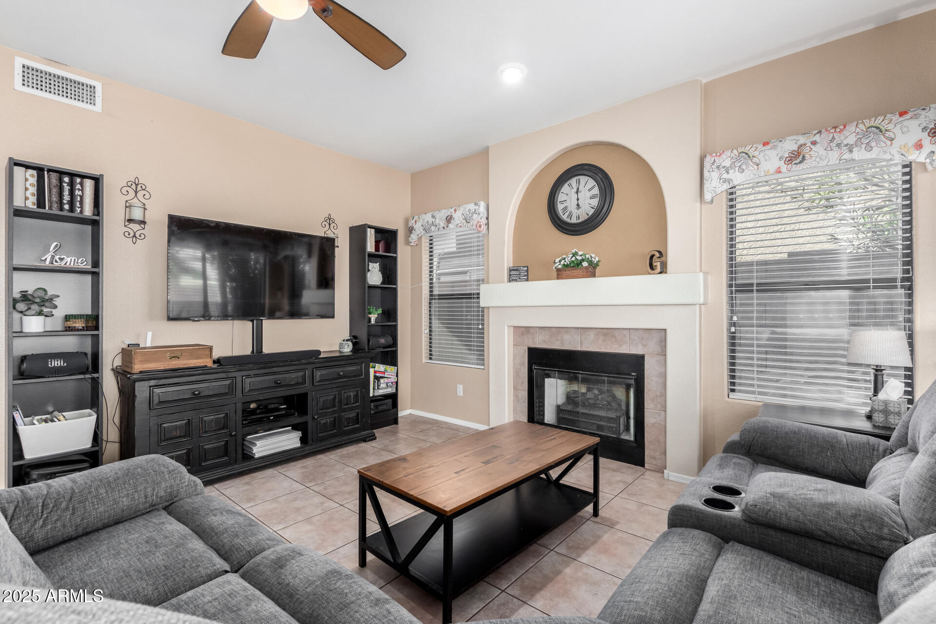 4338 E WOODRIDGE Drive