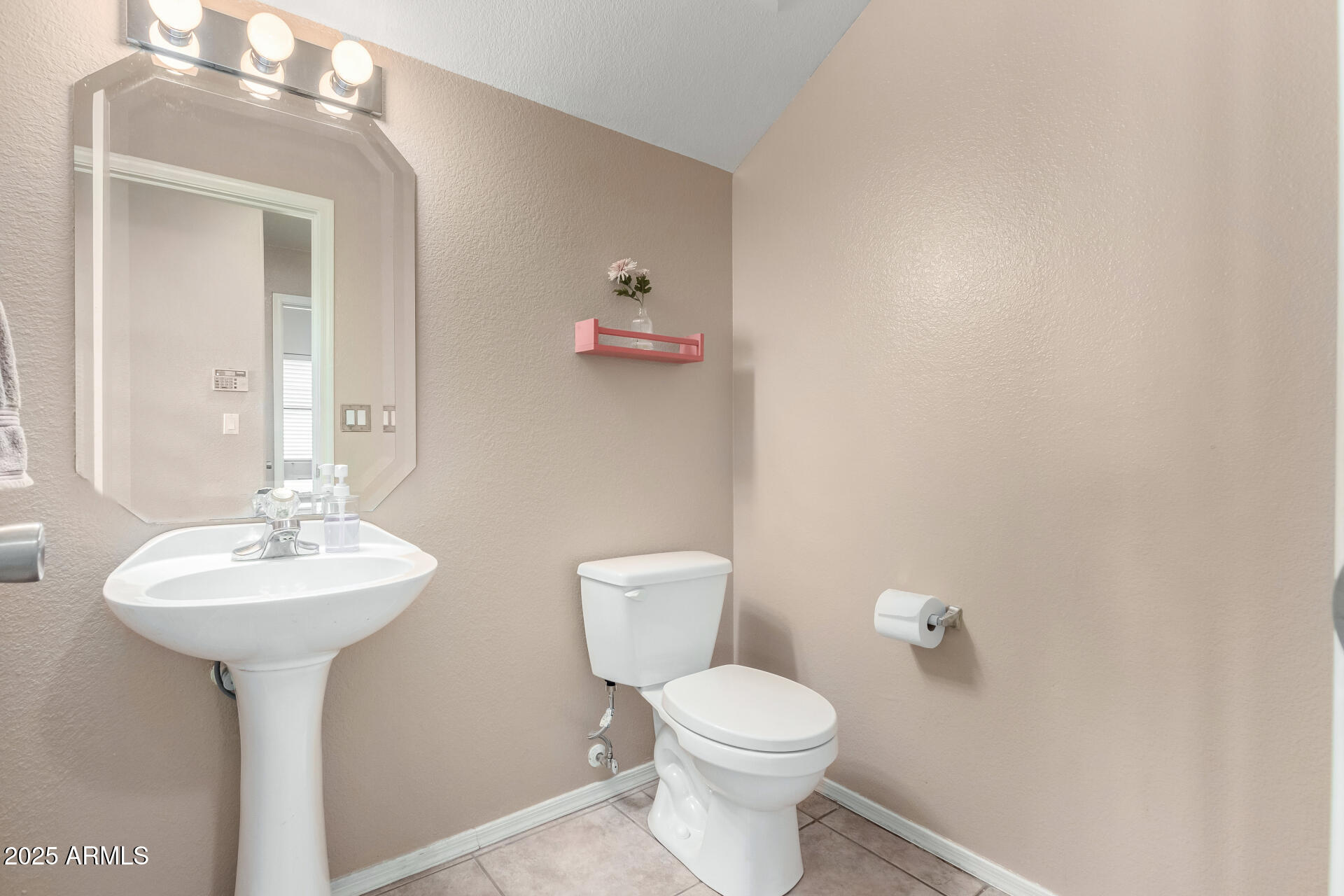 4338 E WOODRIDGE Drive
