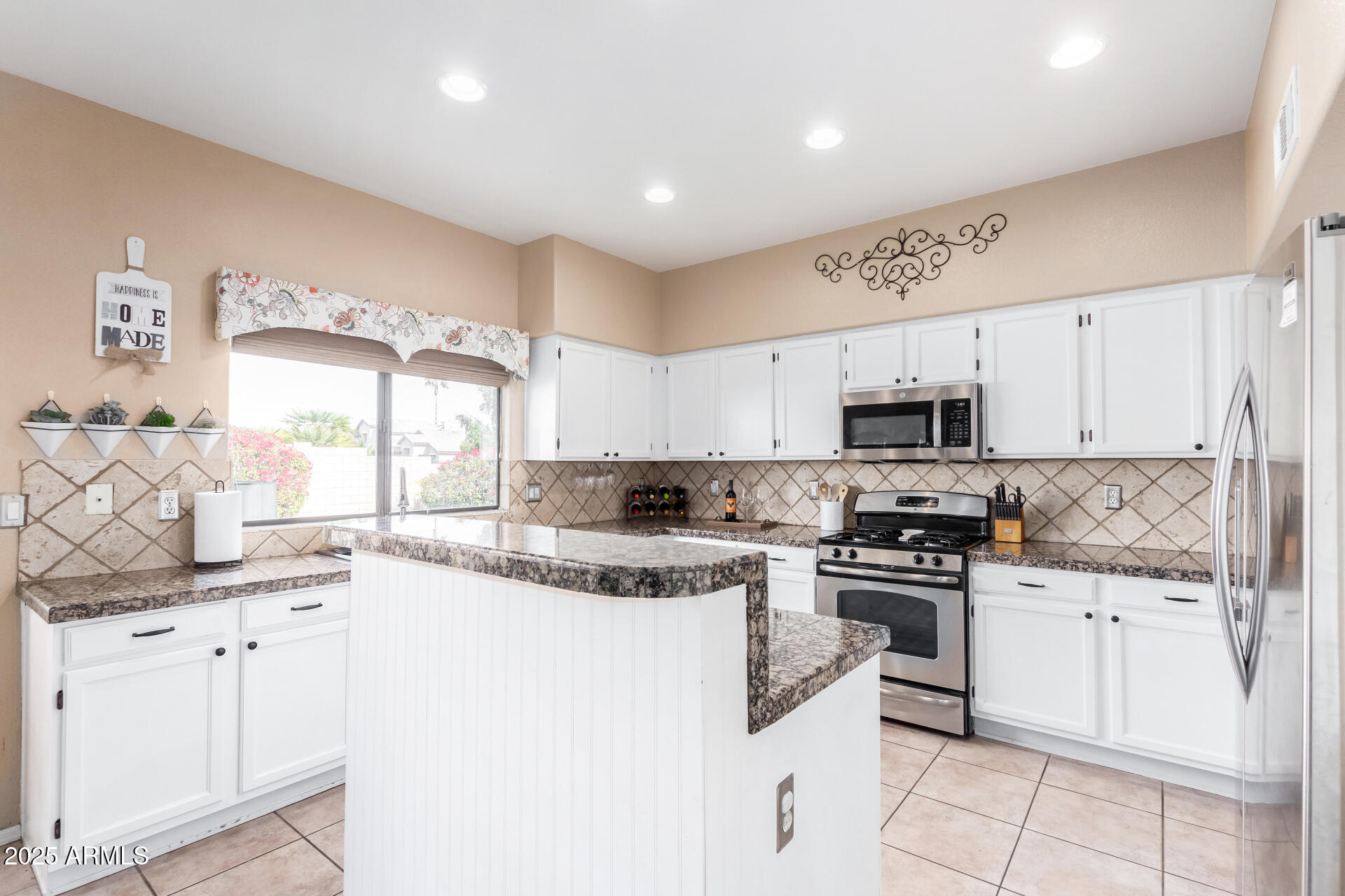 4338 E WOODRIDGE Drive