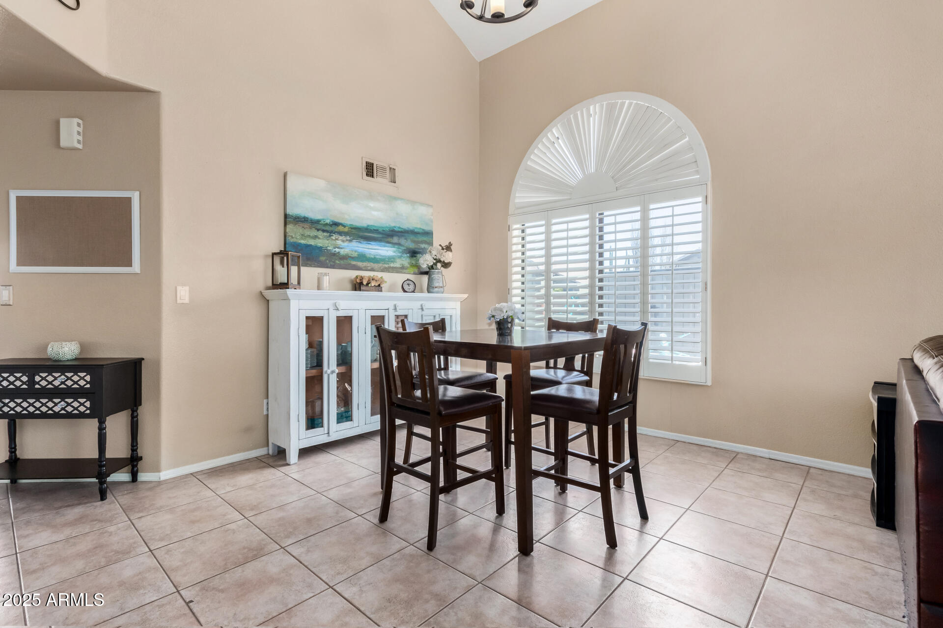 4338 E WOODRIDGE Drive