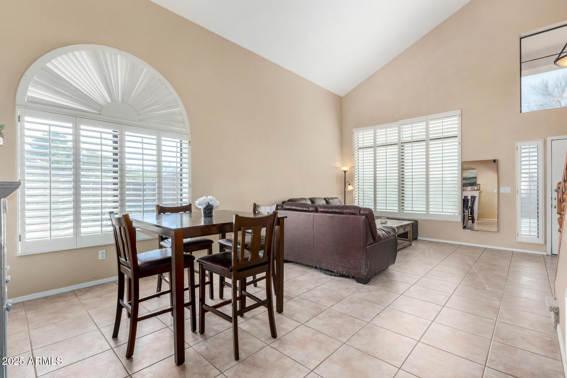 4338 E WOODRIDGE Drive