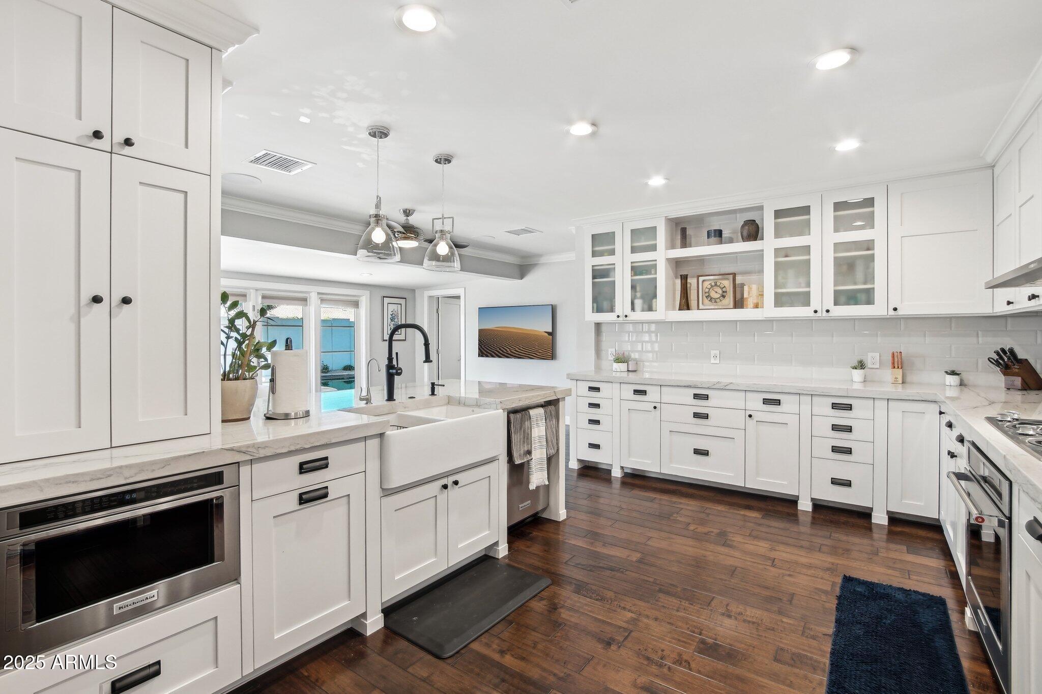 4591 E CALLE VENTURA --