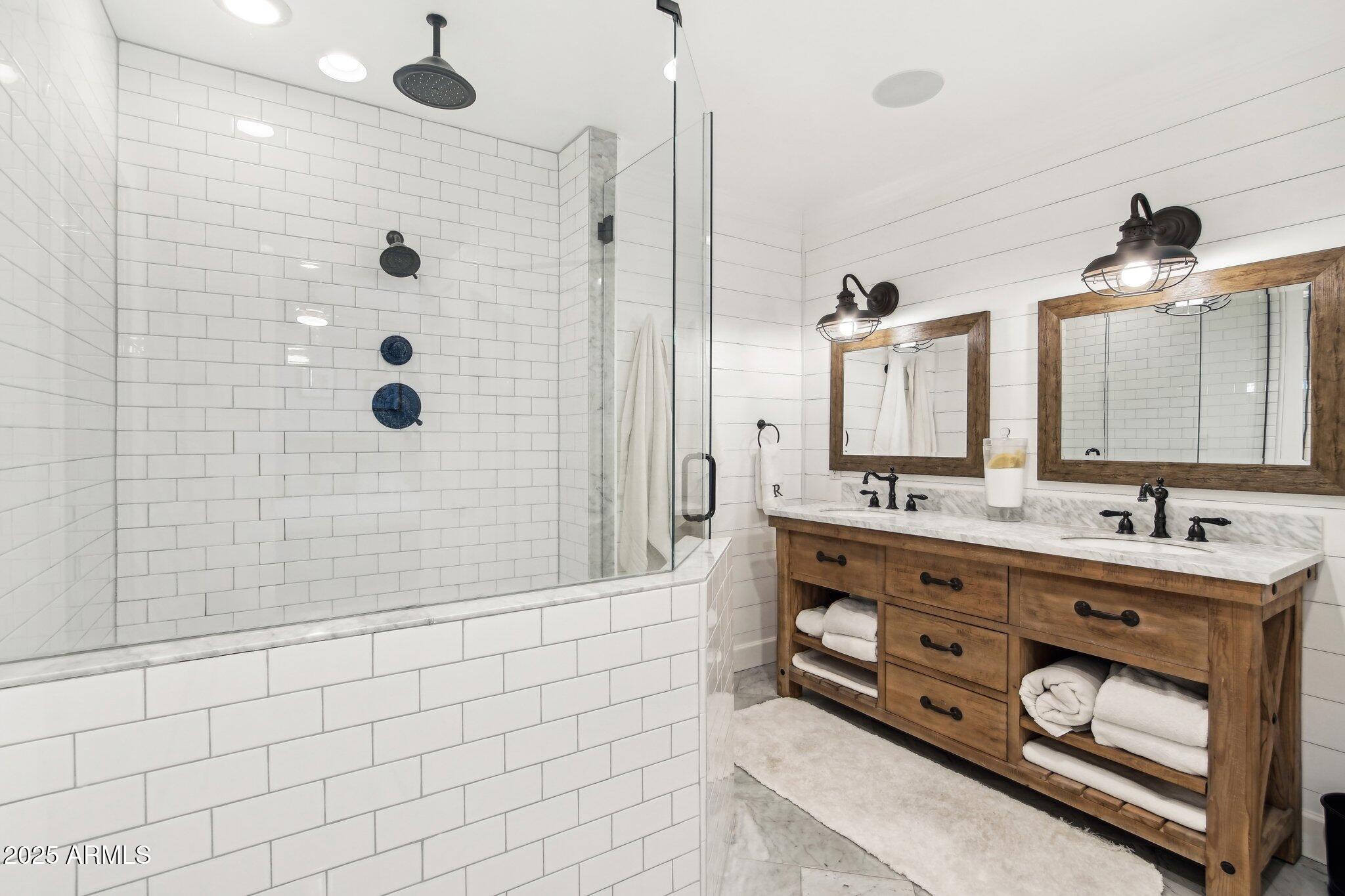 4591 E CALLE VENTURA --