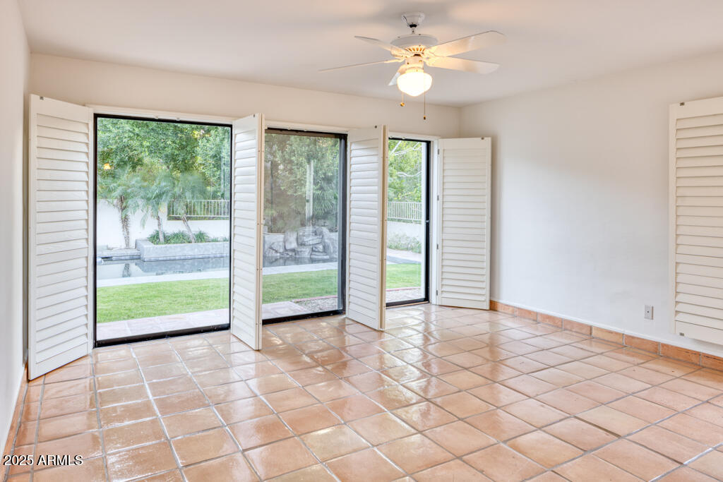 3117 E SIERRA MADRE Way