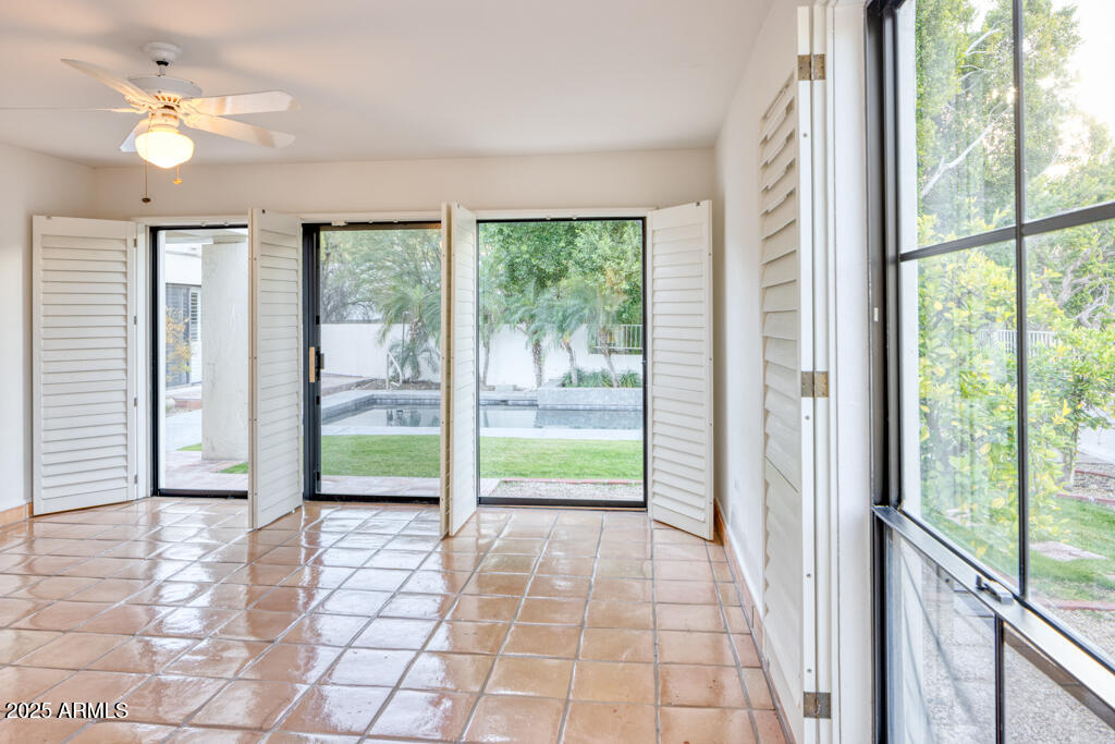 3117 E SIERRA MADRE Way