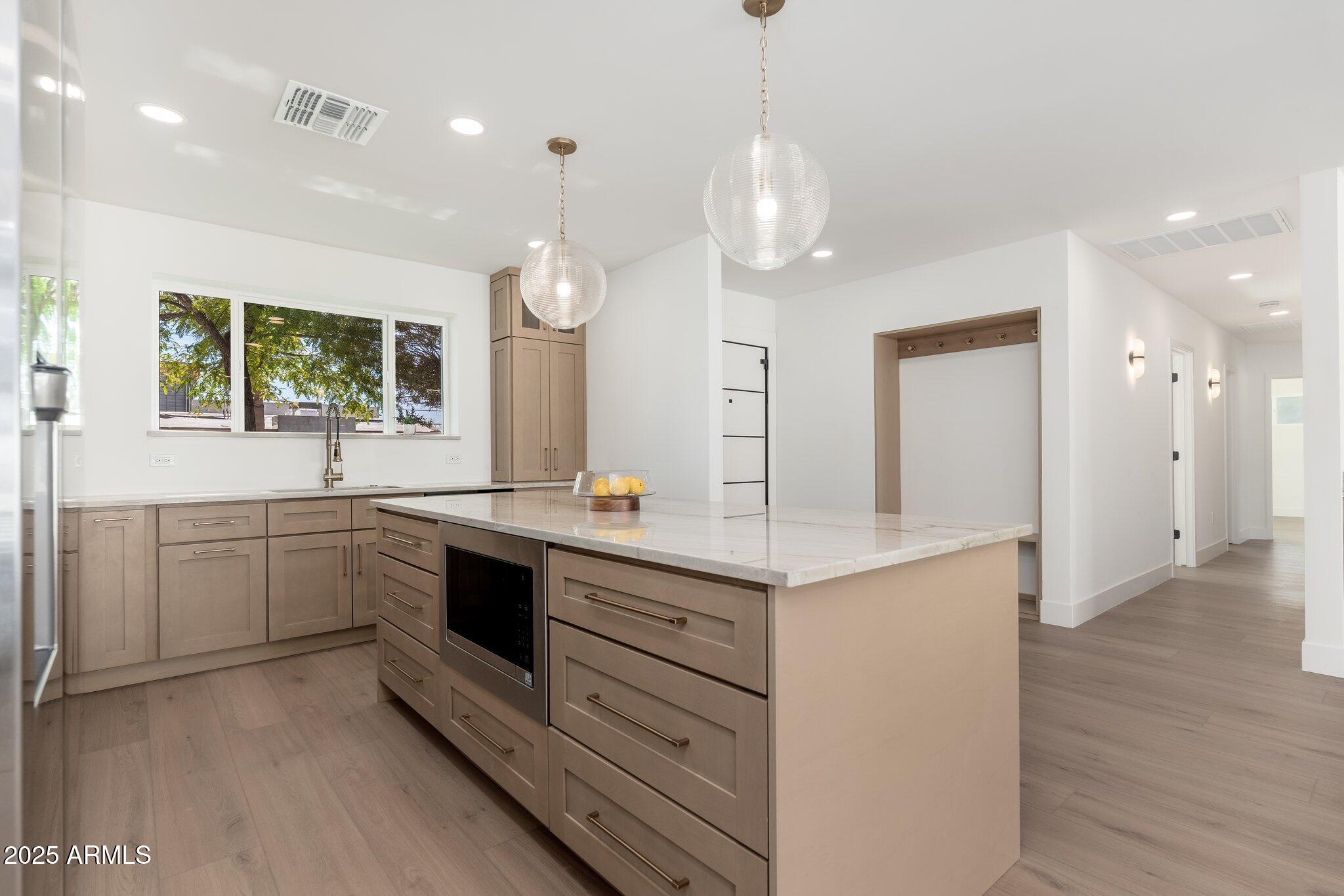 338 E ELM Street