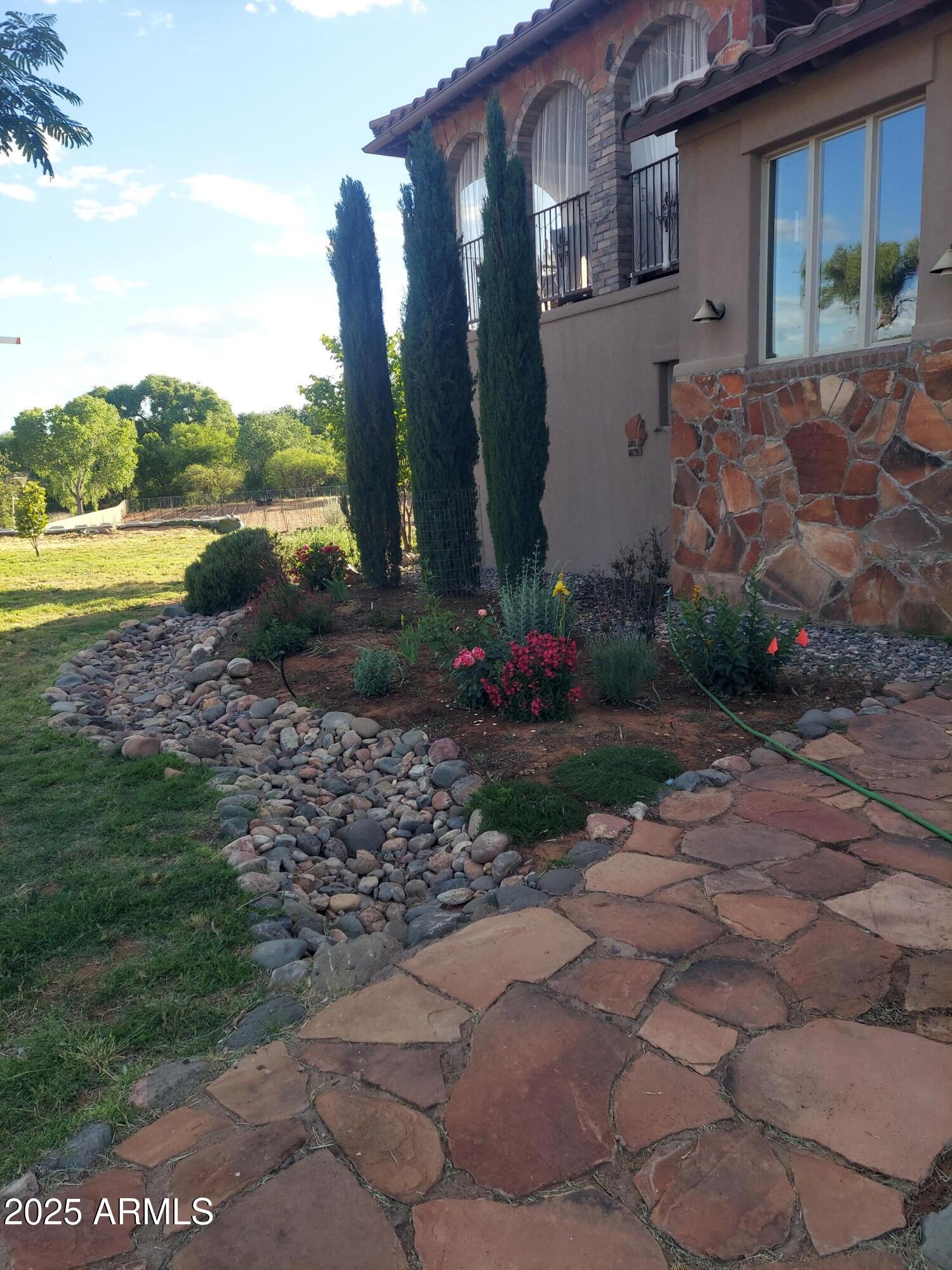 90 S COUNTRY VIEW Lane