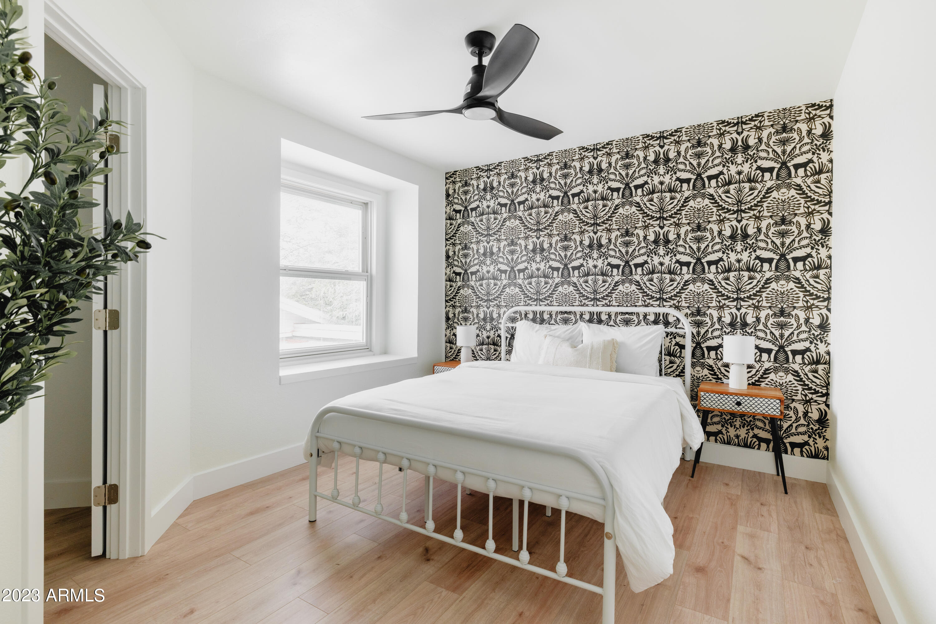 5366 E JUNIPER Avenue