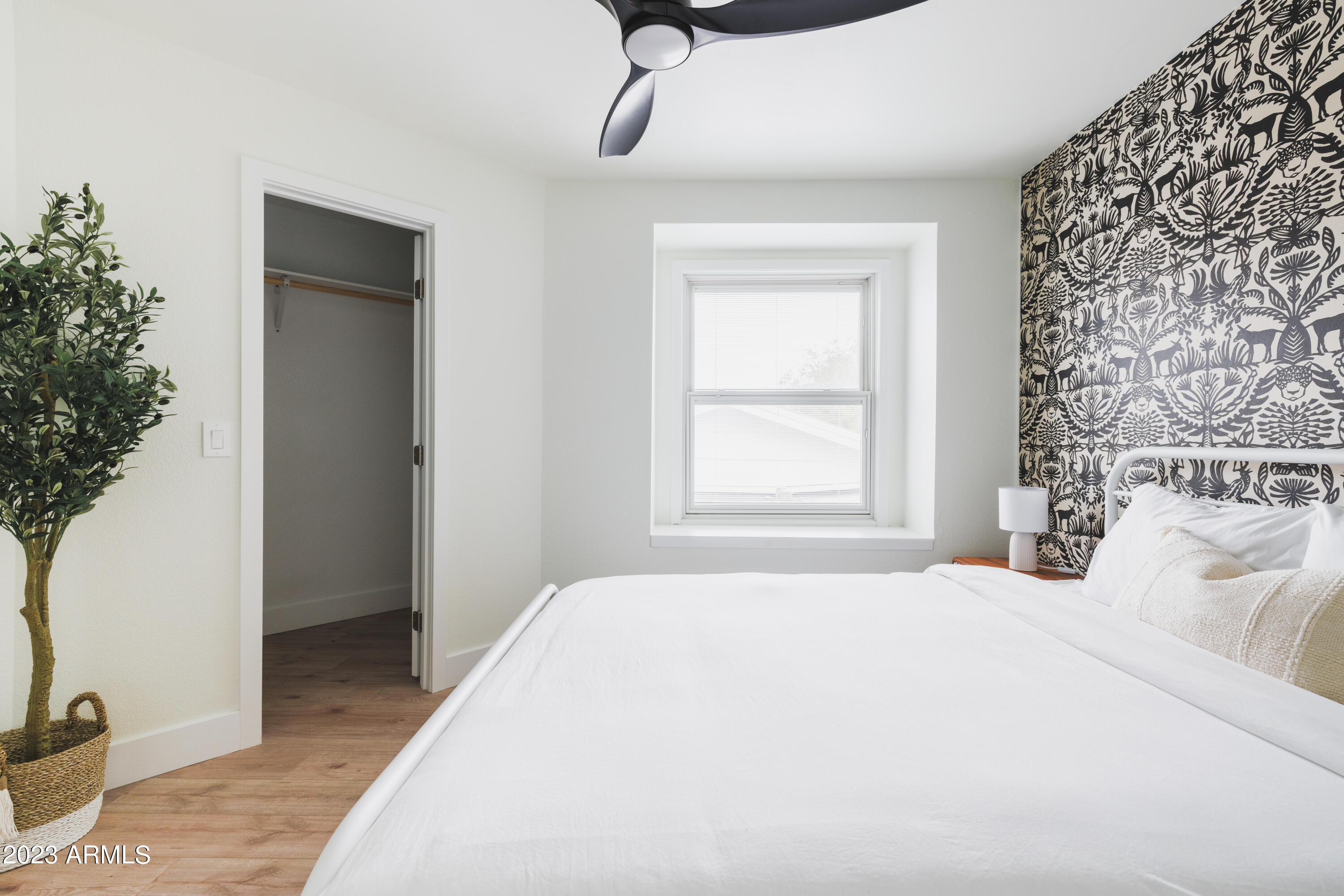 5366 E JUNIPER Avenue