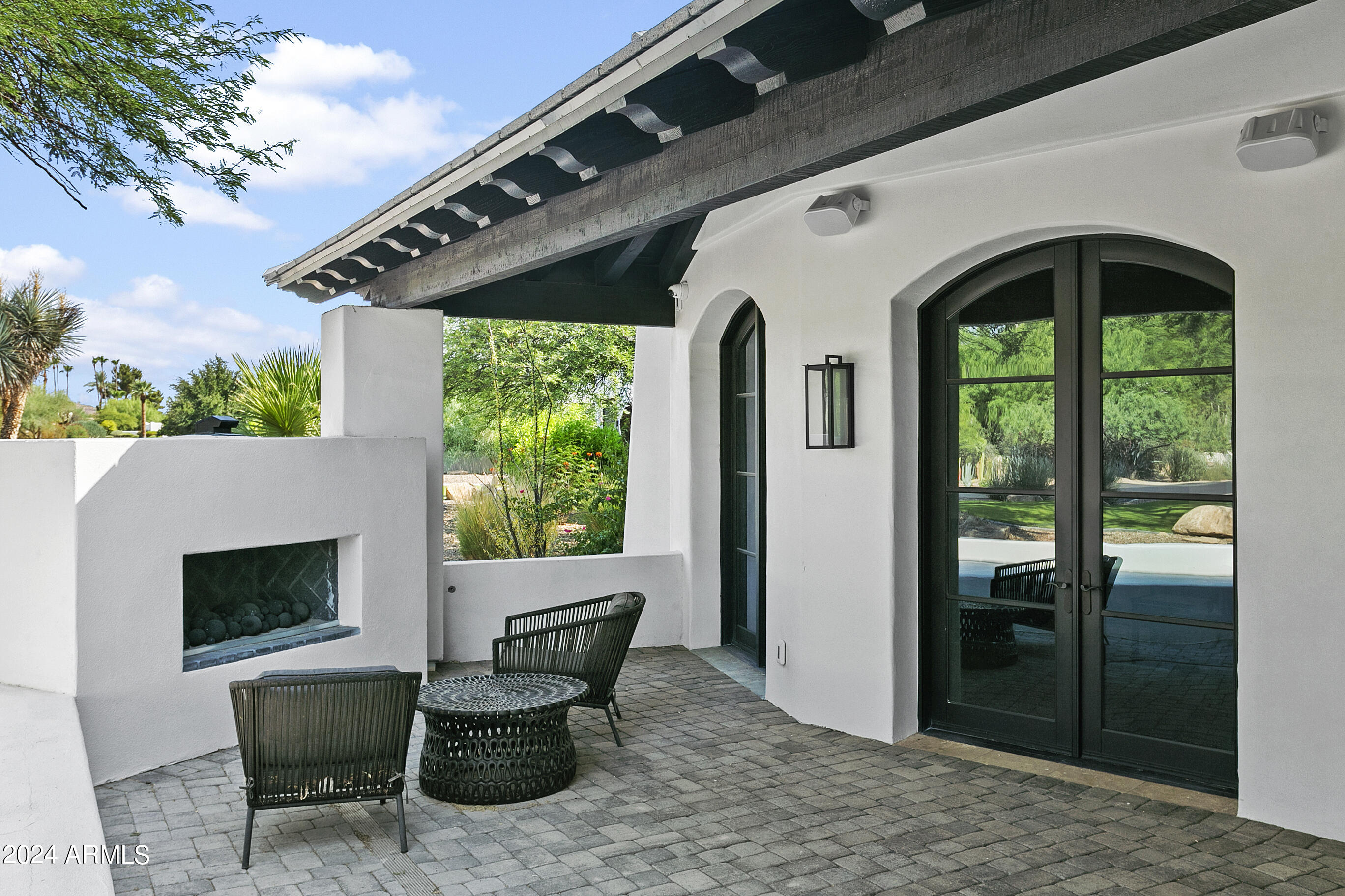 6718 E San Juan Avenue