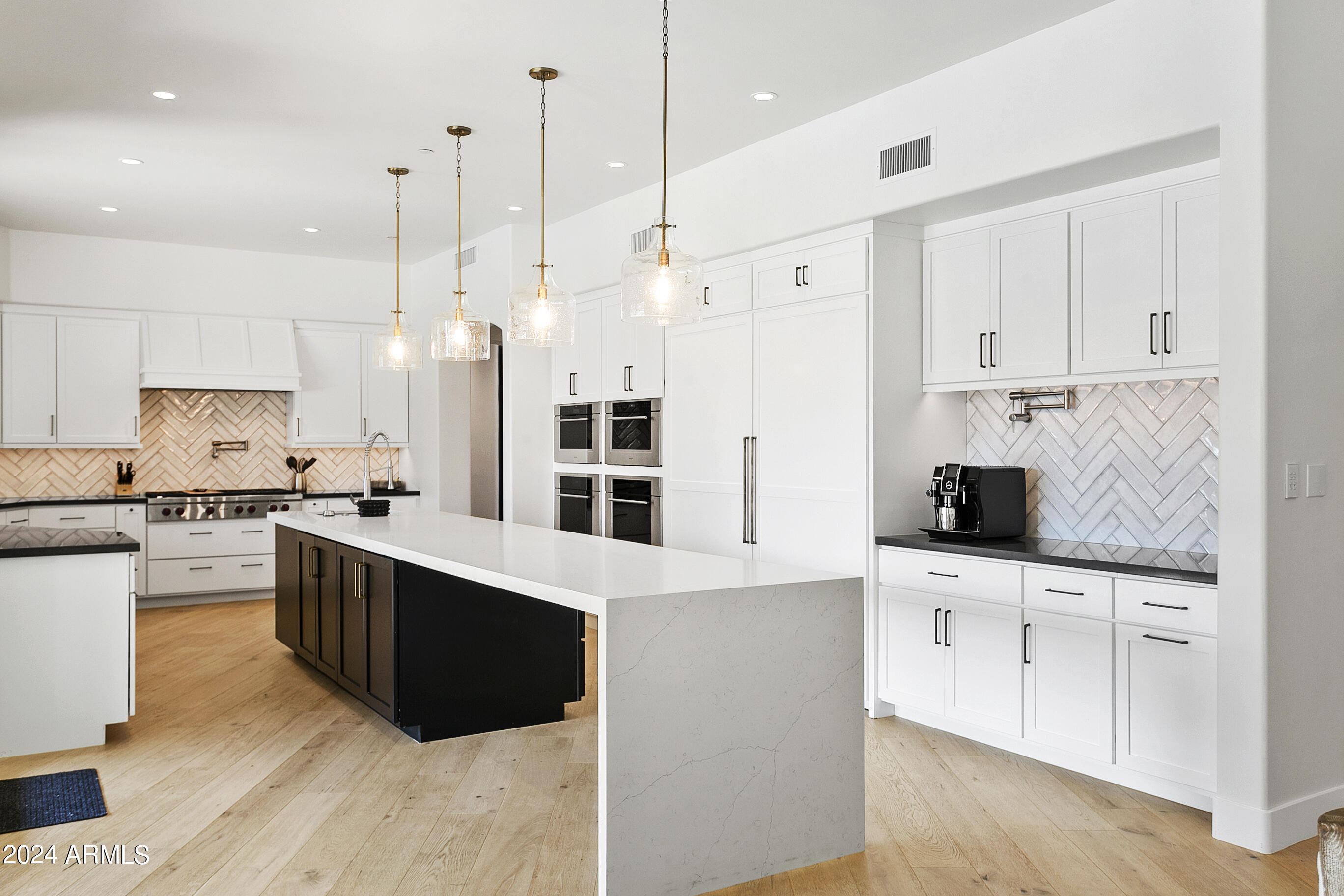 6718 E San Juan Avenue