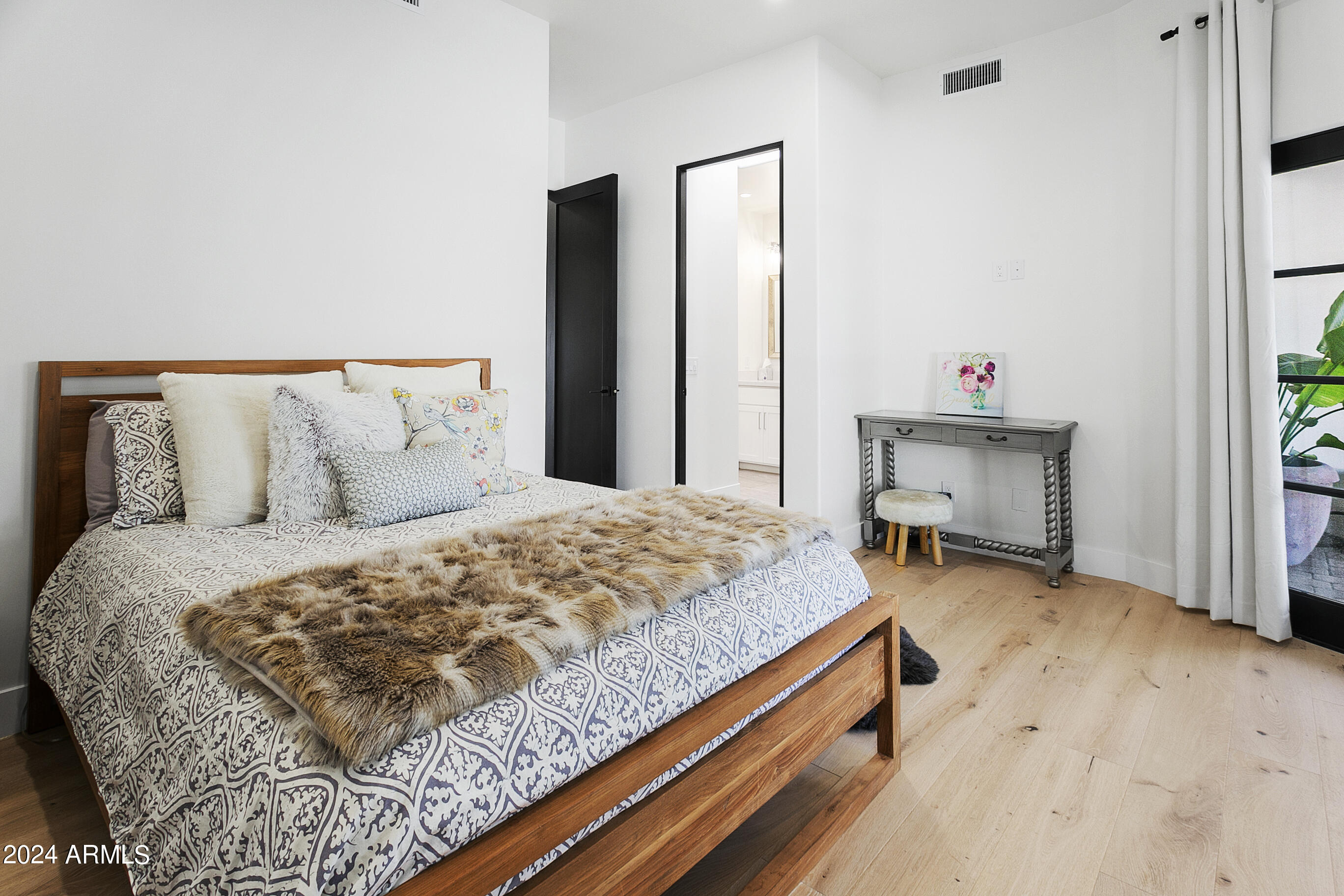 6718 E San Juan Avenue