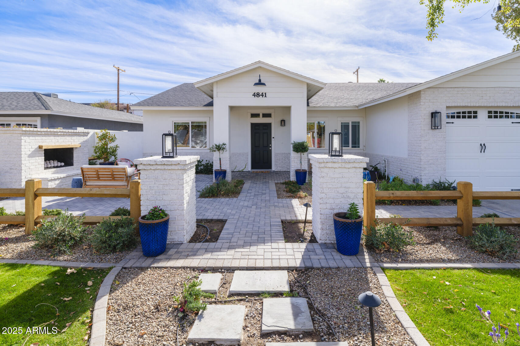 4841 E AMELIA Avenue