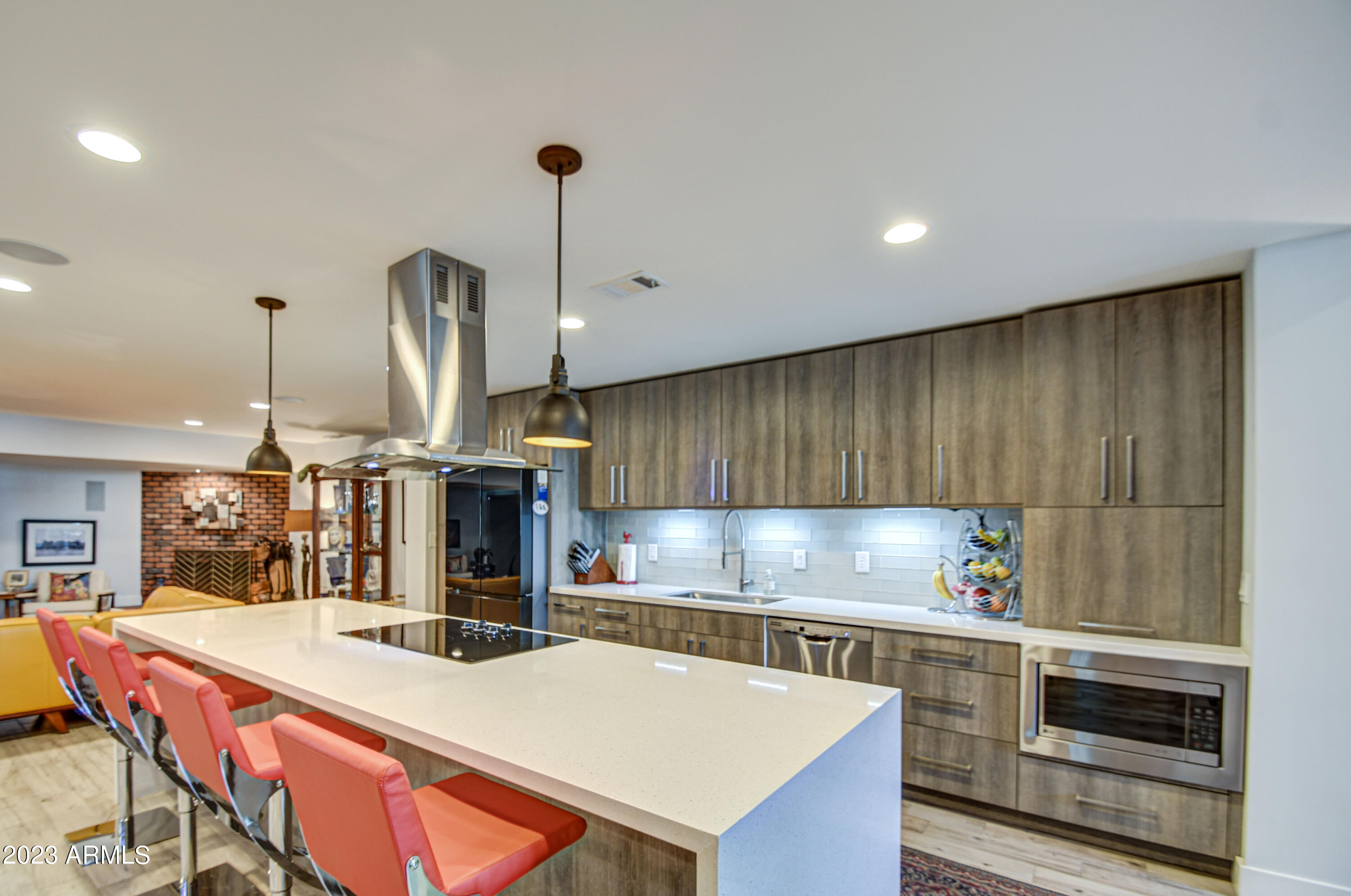 5674 N 12TH Street, Phoenix